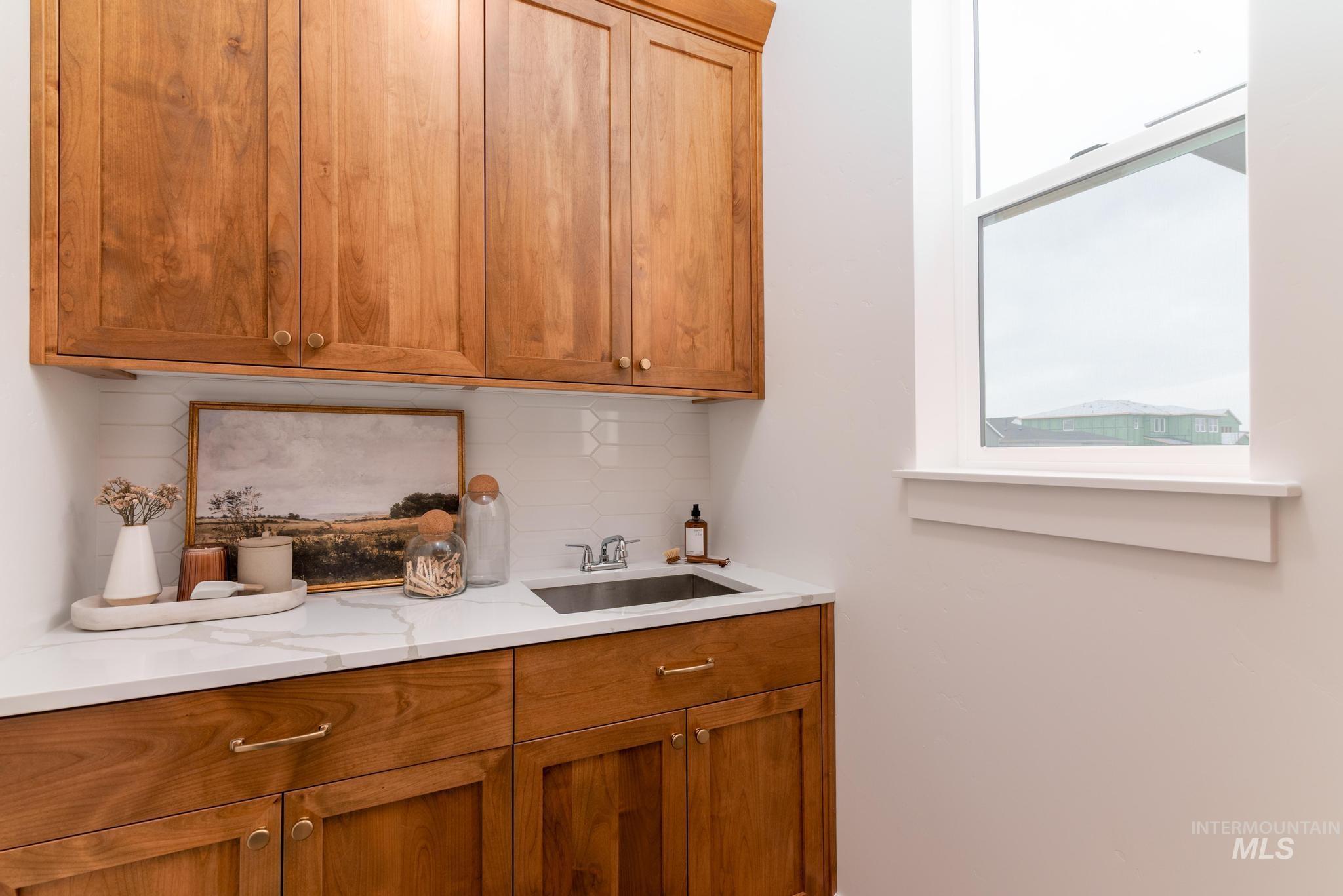 1110 W Osceola St, Middleton, Idaho 83644, 4 Bedrooms, 3.5 Bathrooms, Residential For Sale, Price $679,000,MLS 98985562