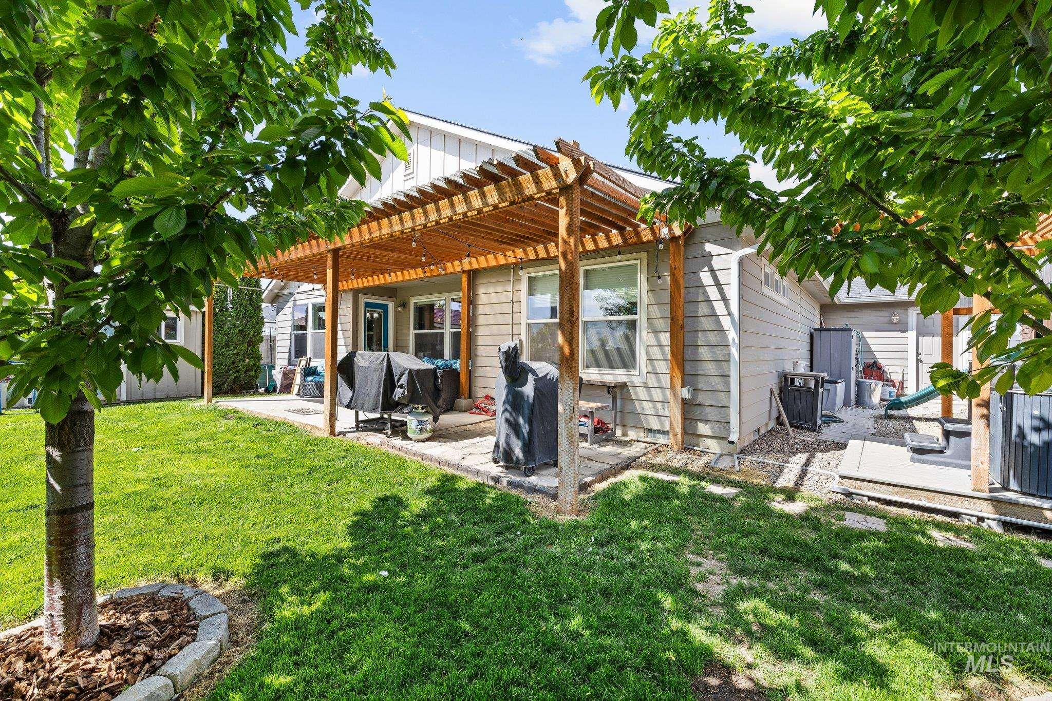 15706 Conley Way, Caldwell, Idaho 83607, 3 Bedrooms, 2 Bathrooms, Residential For Sale, Price $415,000,MLS 98985564