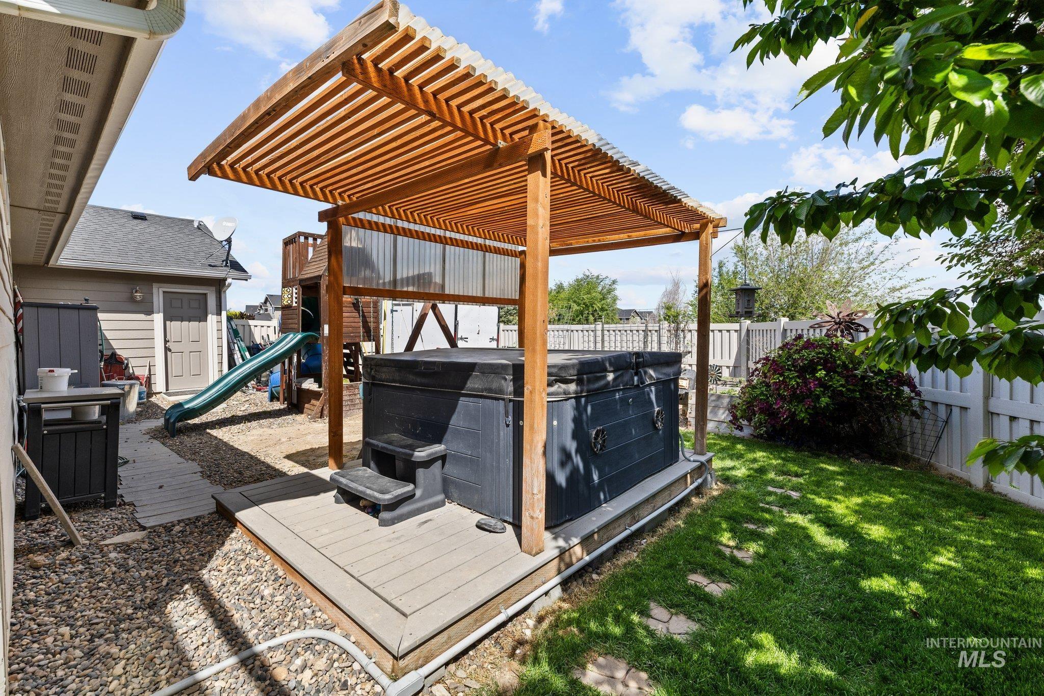 15706 Conley Way, Caldwell, Idaho 83607, 3 Bedrooms, 2 Bathrooms, Residential For Sale, Price $415,000,MLS 98985564
