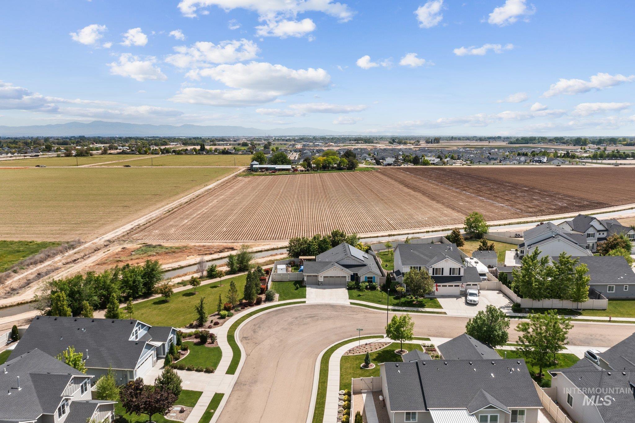15706 Conley Way, Caldwell, Idaho 83607, 3 Bedrooms, 2 Bathrooms, Residential For Sale, Price $415,000,MLS 98985564