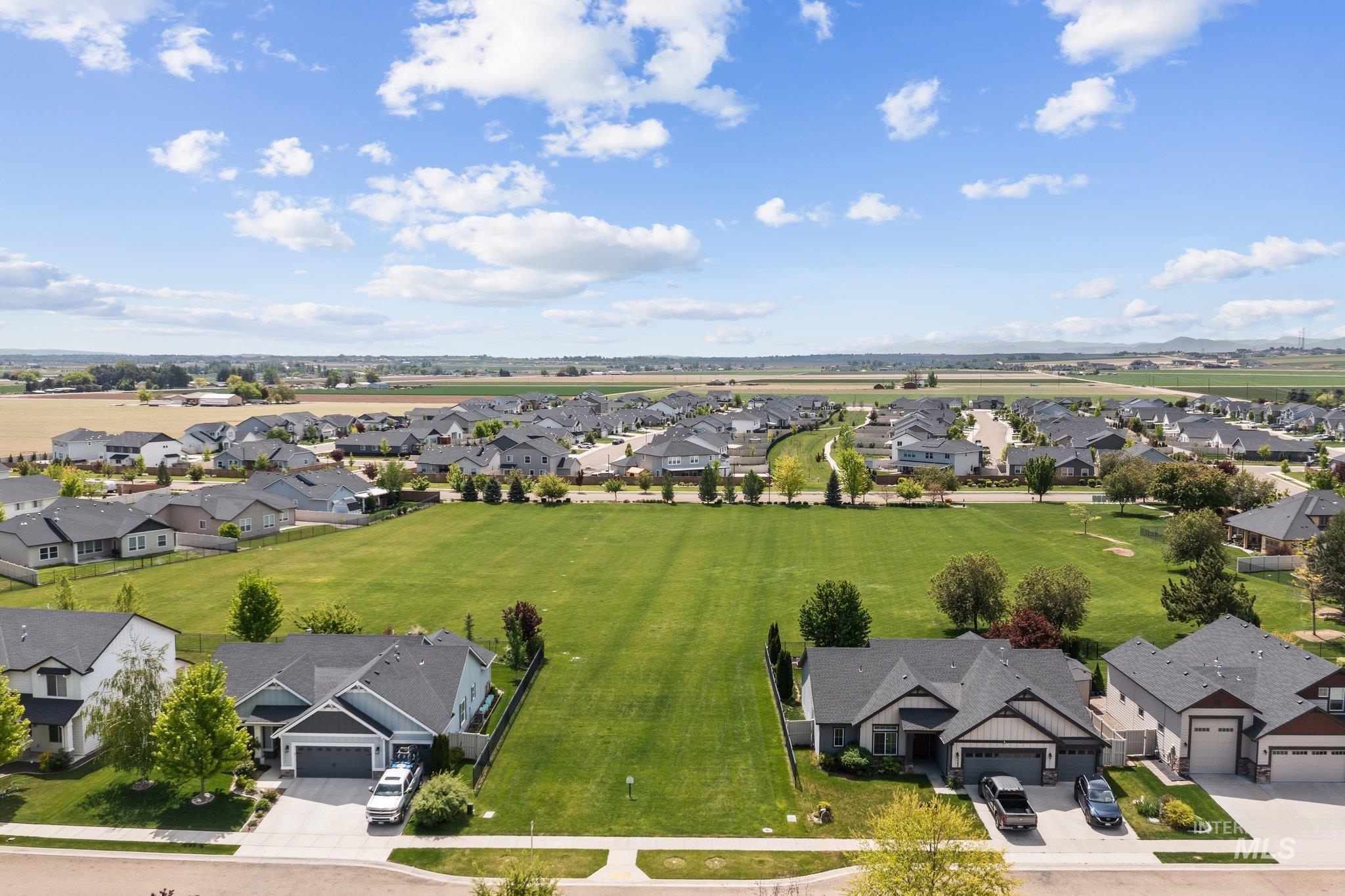 15706 Conley Way, Caldwell, Idaho 83607, 3 Bedrooms, 2 Bathrooms, Residential For Sale, Price $415,000,MLS 98985564