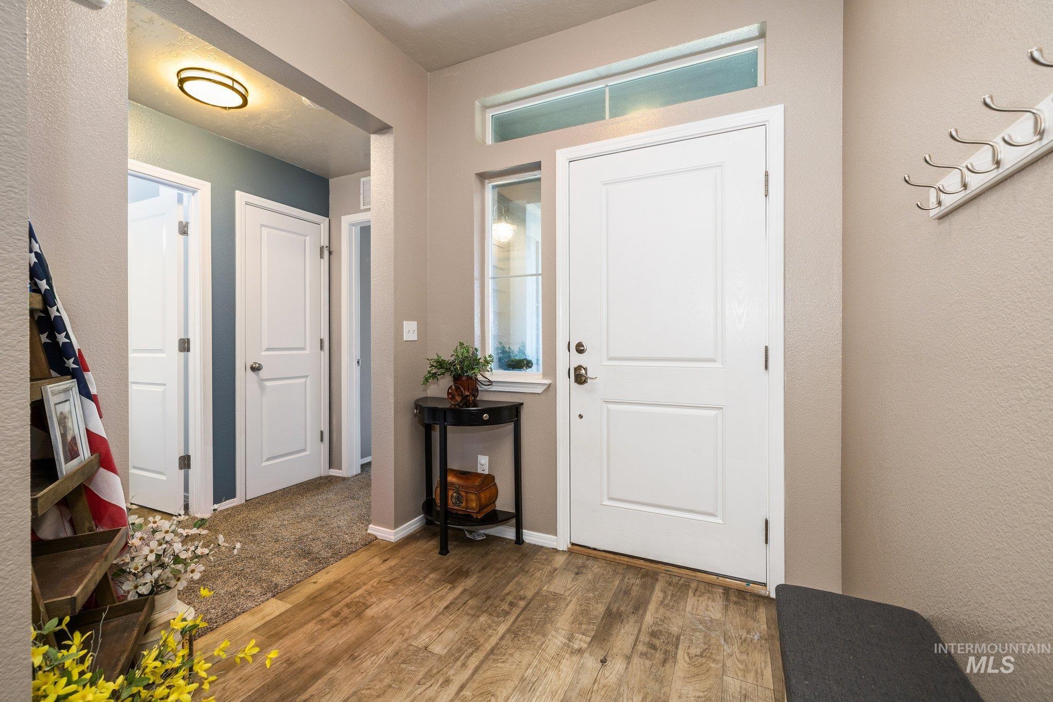 15706 Conley Way, Caldwell, Idaho 83607, 3 Bedrooms, 2 Bathrooms, Residential For Sale, Price $415,000,MLS 98985564