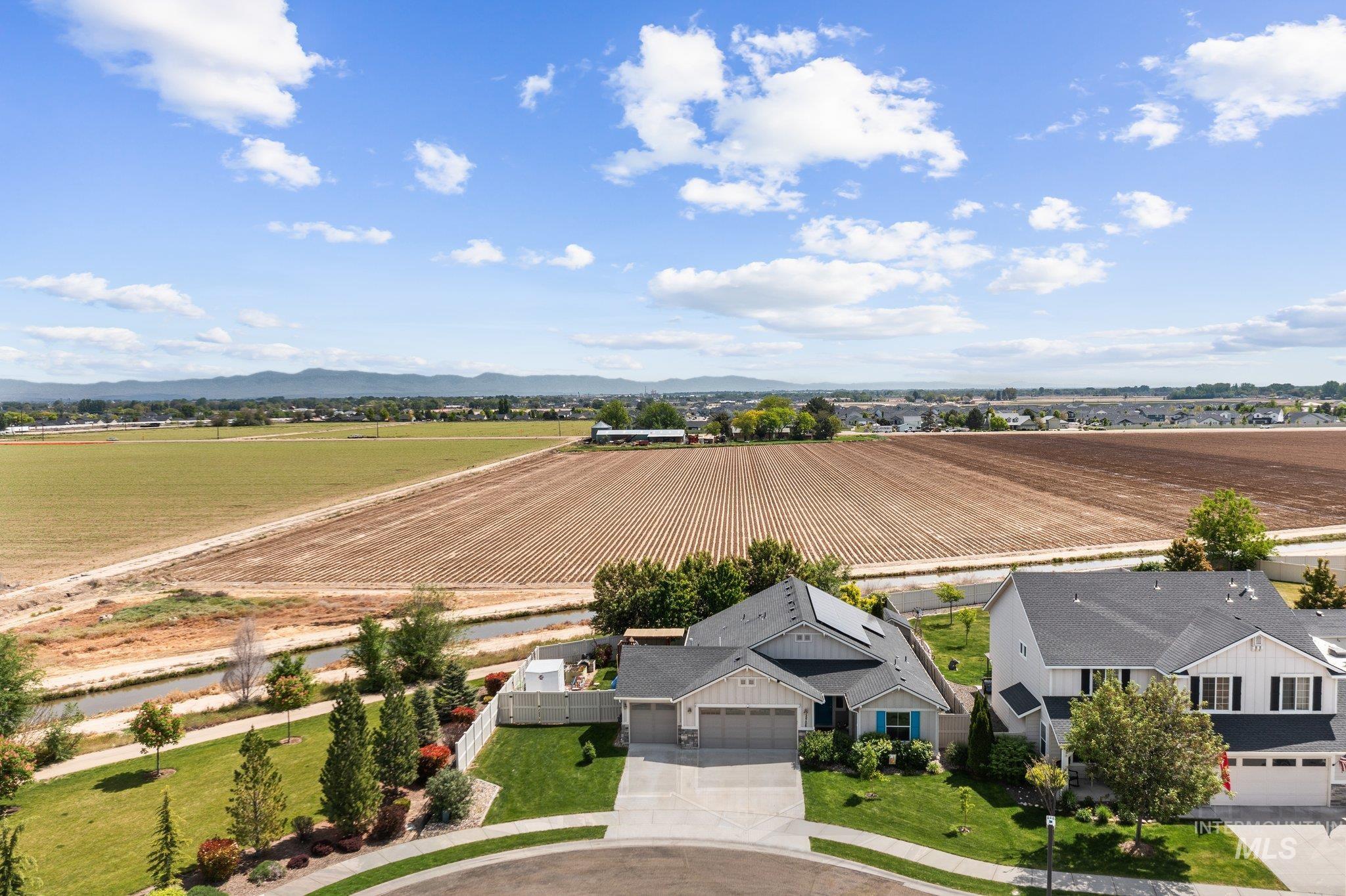 15706 Conley Way, Caldwell, Idaho 83607, 3 Bedrooms, 2 Bathrooms, Residential For Sale, Price $415,000,MLS 98985564