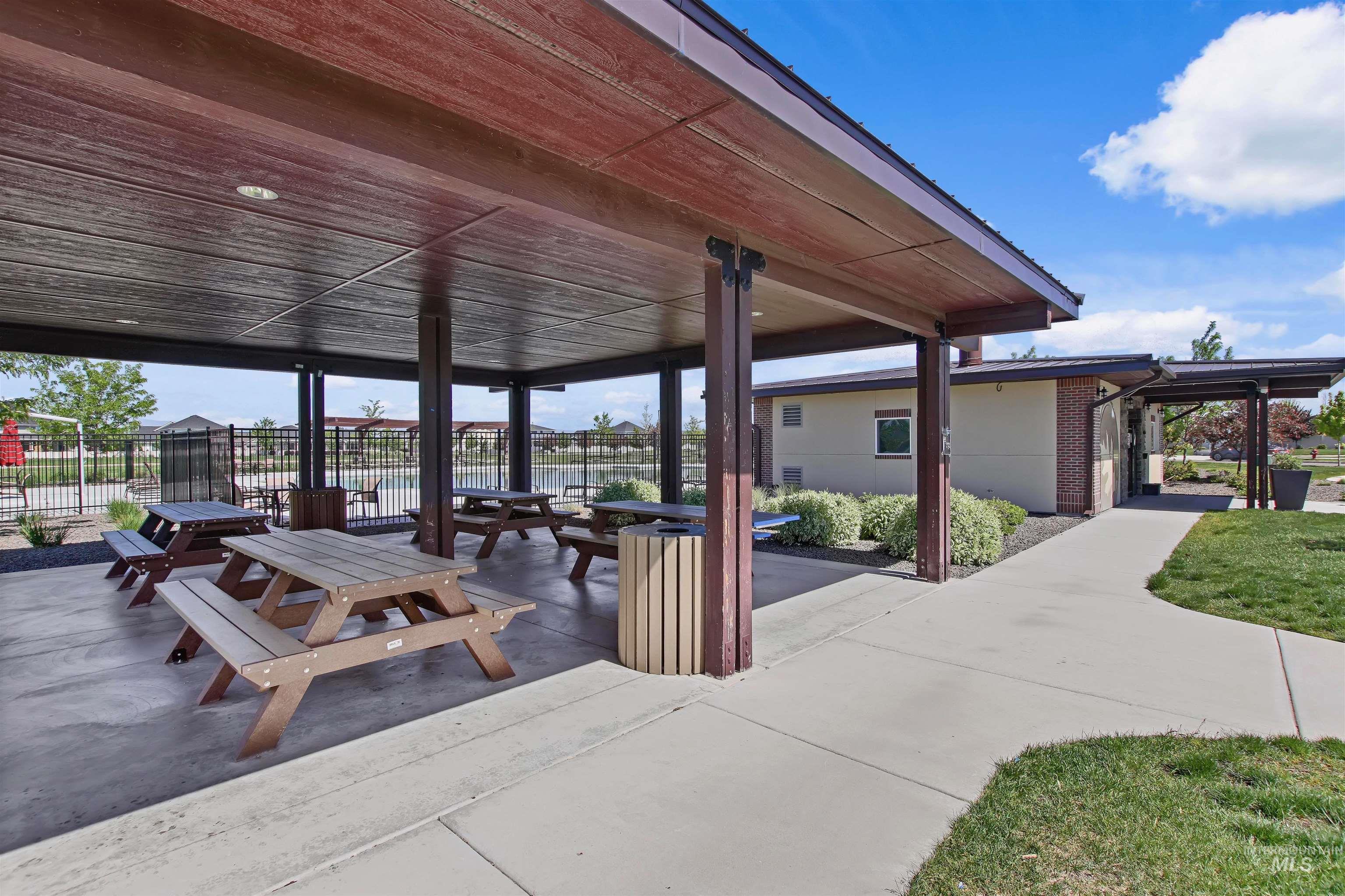 4965 W Torana, Meridian, Idaho 83646, 4 Bedrooms, 2 Bathrooms, Residential For Sale, Price $550,000, 98985565