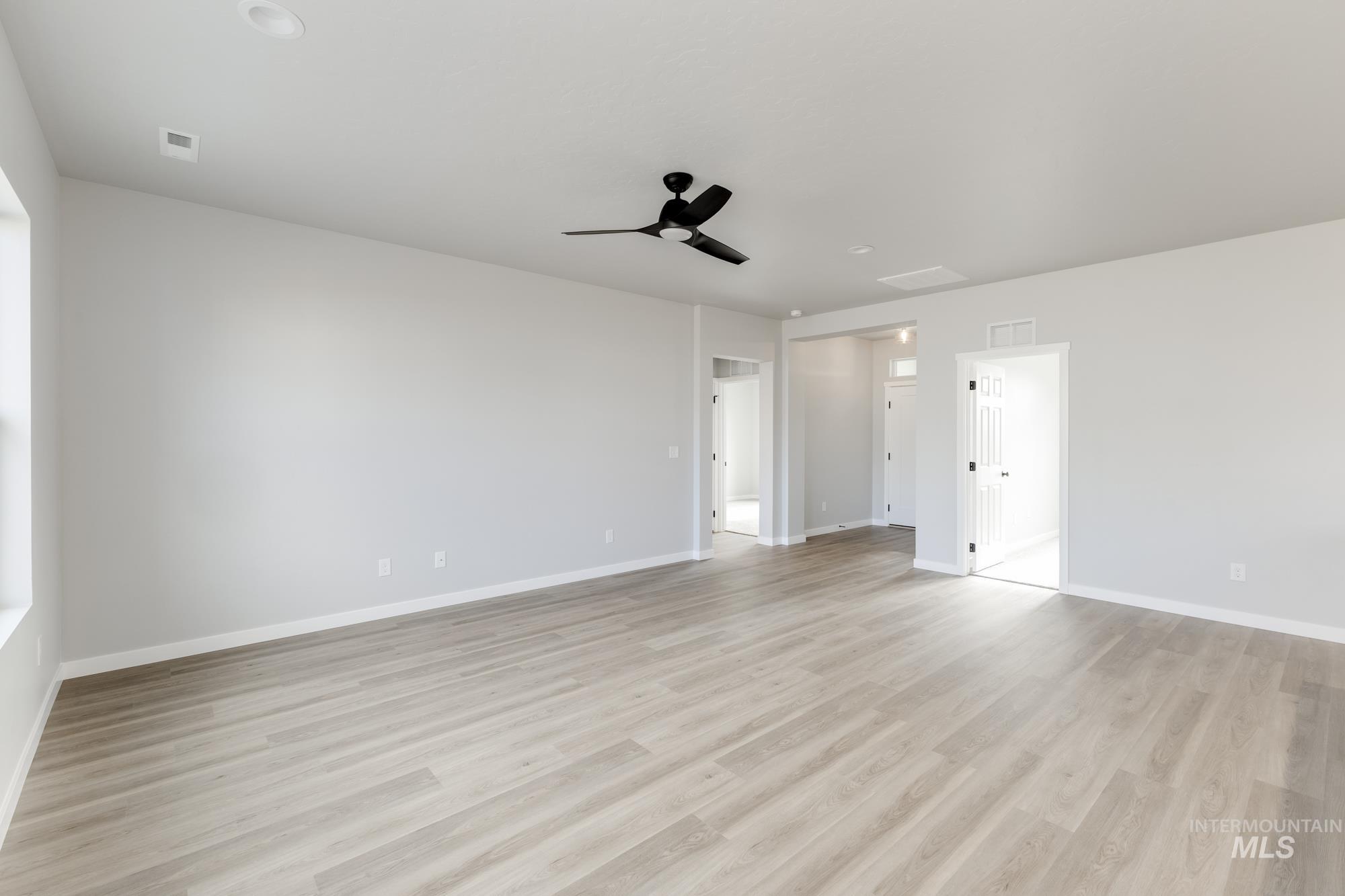 895 Thunderbolt St, Mountain Home, Idaho 83647, 4 Bedrooms, 2 Bathrooms, Residential For Sale, Price $394,990,MLS 98985567