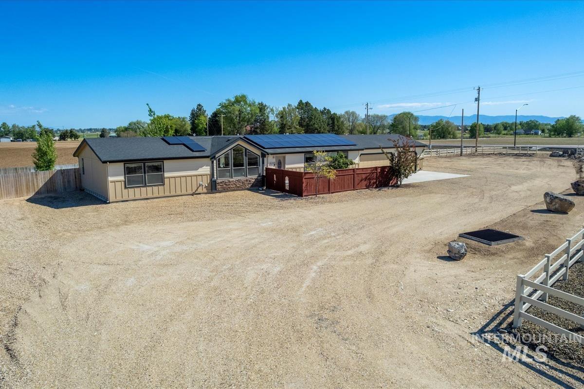 6240 E Locust Lane, Nampa, Idaho 83686, 4 Bedrooms, 2 Bathrooms, Residential For Sale, Price $510,000,MLS 98985572