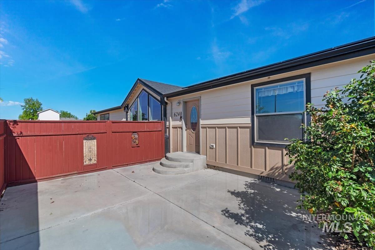 6240 E Locust Lane, Nampa, Idaho 83686, 4 Bedrooms, 2 Bathrooms, Residential For Sale, Price $510,000,MLS 98985572