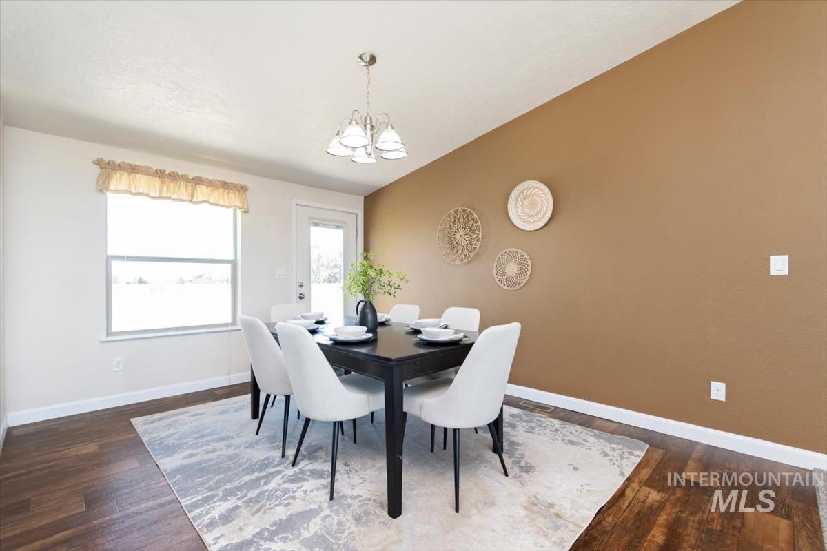 6240 E Locust Lane, Nampa, Idaho 83686, 4 Bedrooms, 2 Bathrooms, Residential For Sale, Price $510,000,MLS 98985572