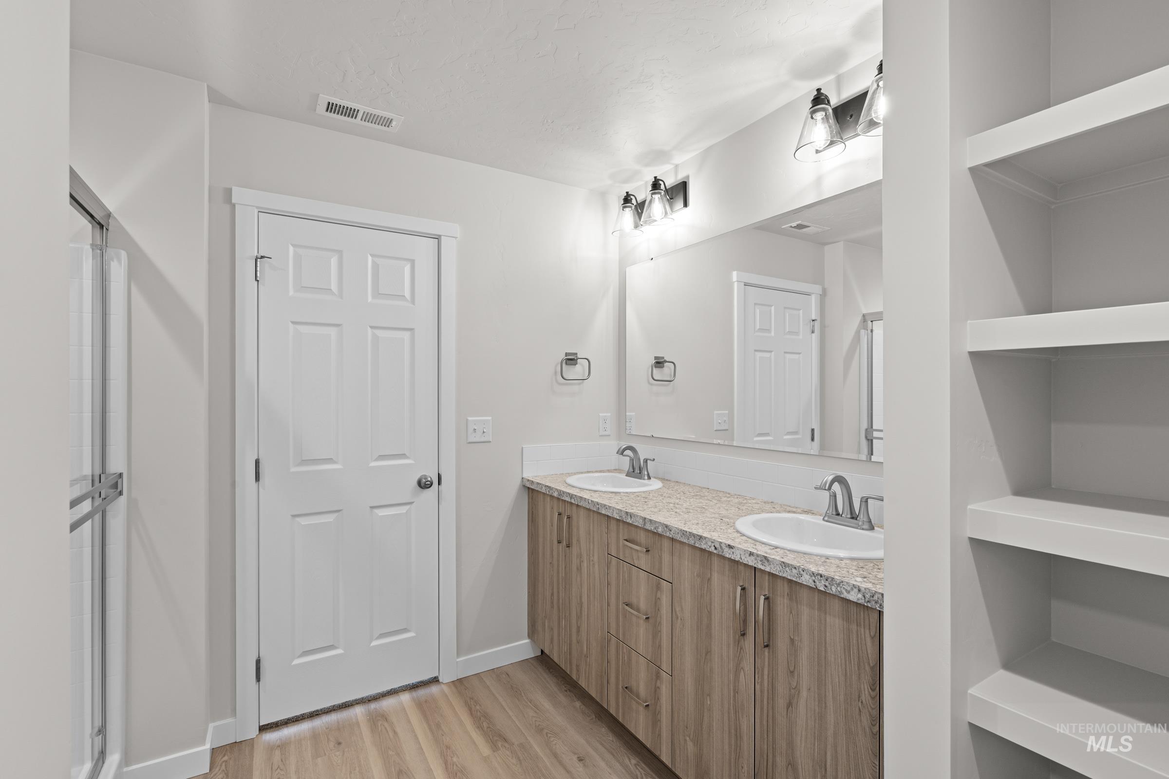 2199 S Border Way, Meridian, Idaho 83642, 4 Bedrooms, 2 Bathrooms, Residential For Sale, Price $529,990,MLS 98985577
