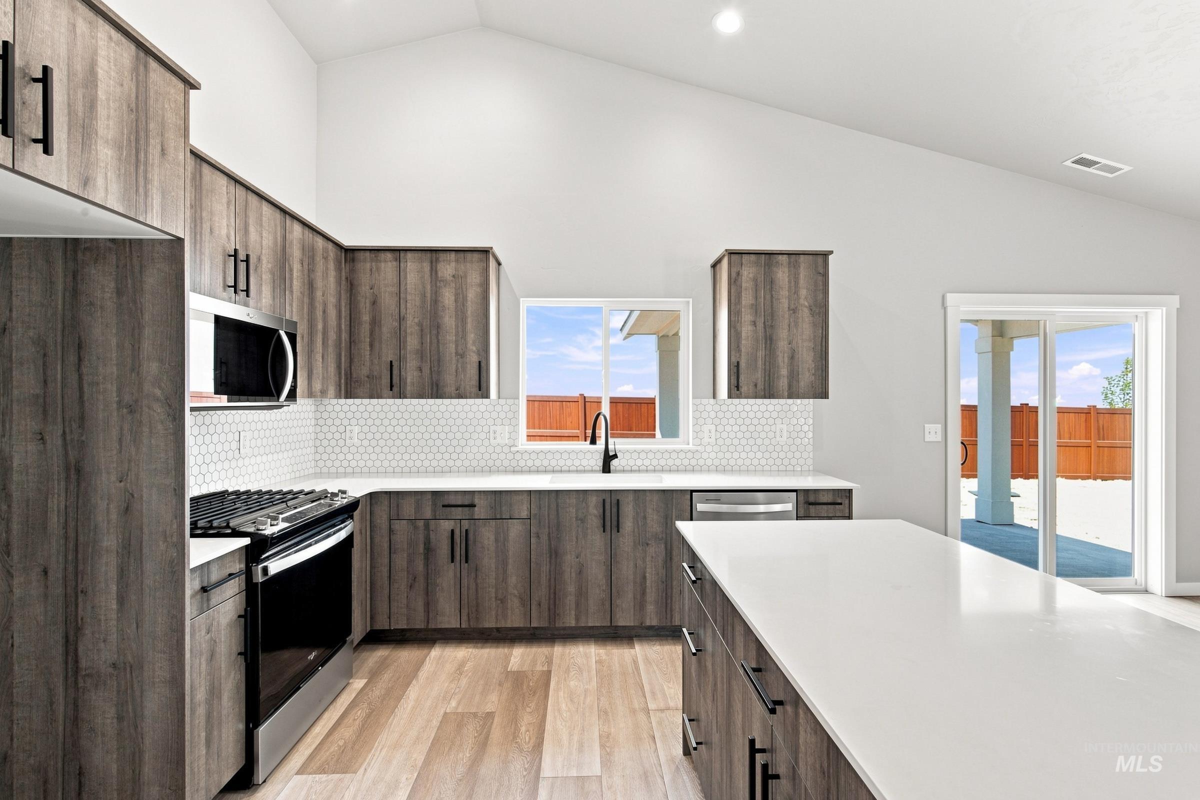 2199 S Border Way, Meridian, Idaho 83642, 4 Bedrooms, 2 Bathrooms, Residential For Sale, Price $526,990, 98985577