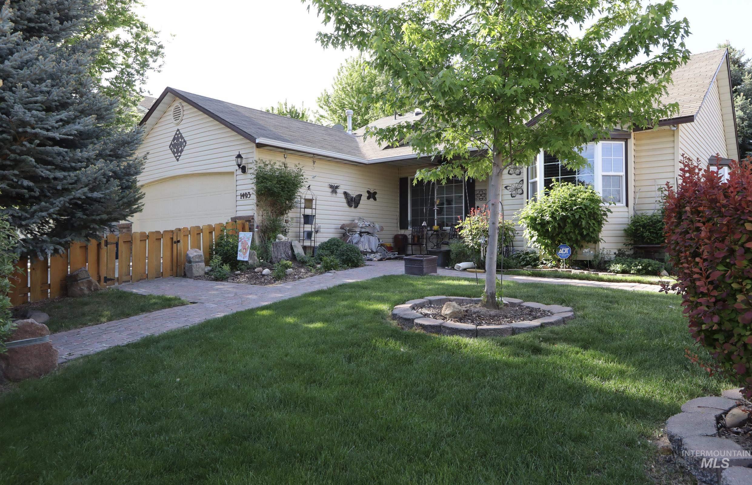 1493 W Saint Patrick Street, Boise, Idaho 83705, 3 Bedrooms, 2 Bathrooms, Residential For Sale, Price $589,900,MLS 98985580