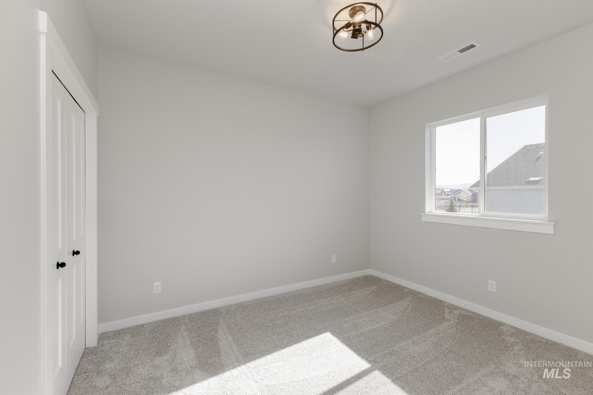 2103 S Border Way, Meridian, Idaho 83642, 3 Bedrooms, 2 Bathrooms, Residential For Sale, Price $505,990,MLS 98985582