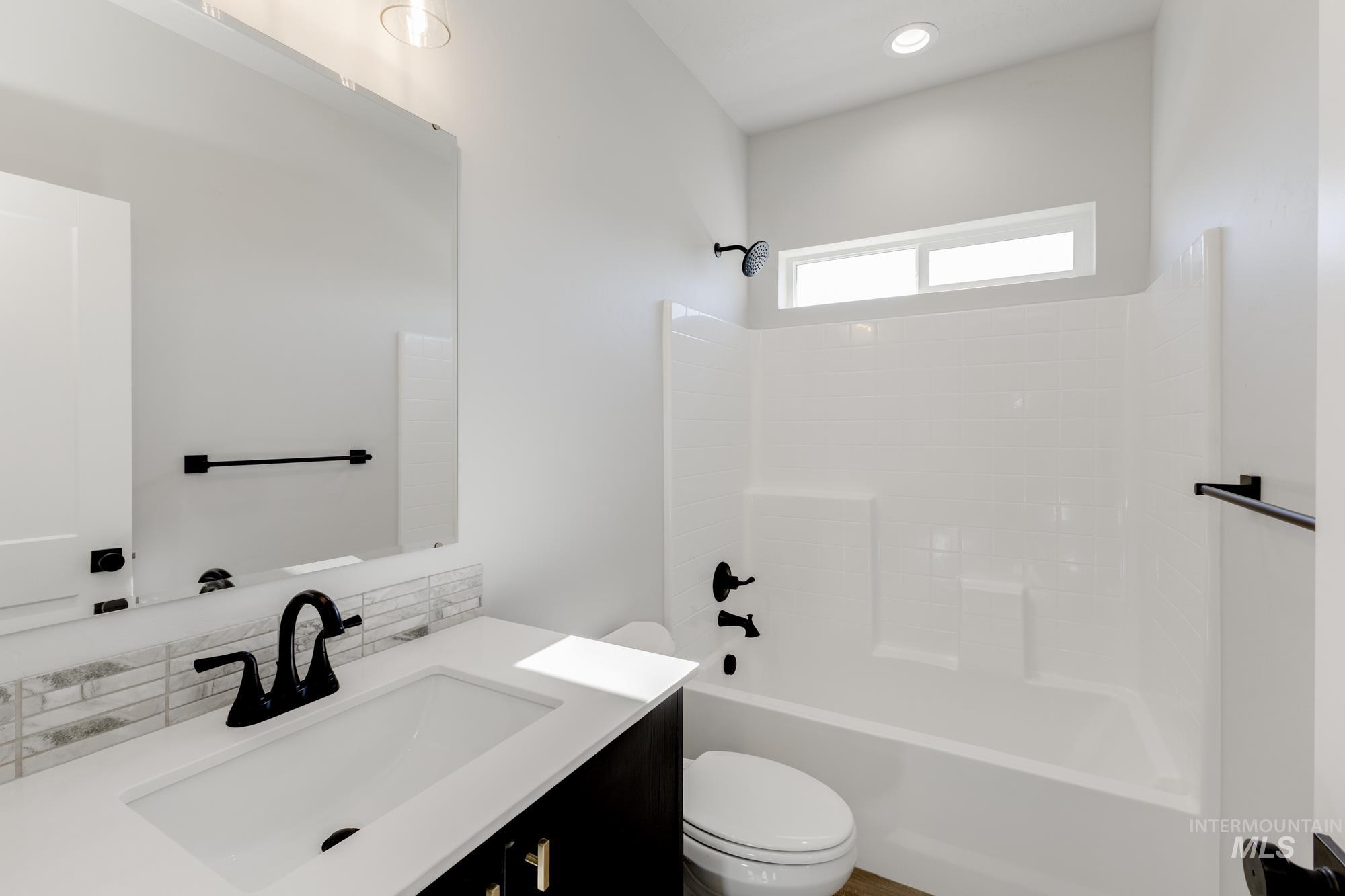 2103 S Border Way, Meridian, Idaho 83642, 3 Bedrooms, 2 Bathrooms, Residential For Sale, Price $505,990,MLS 98985582