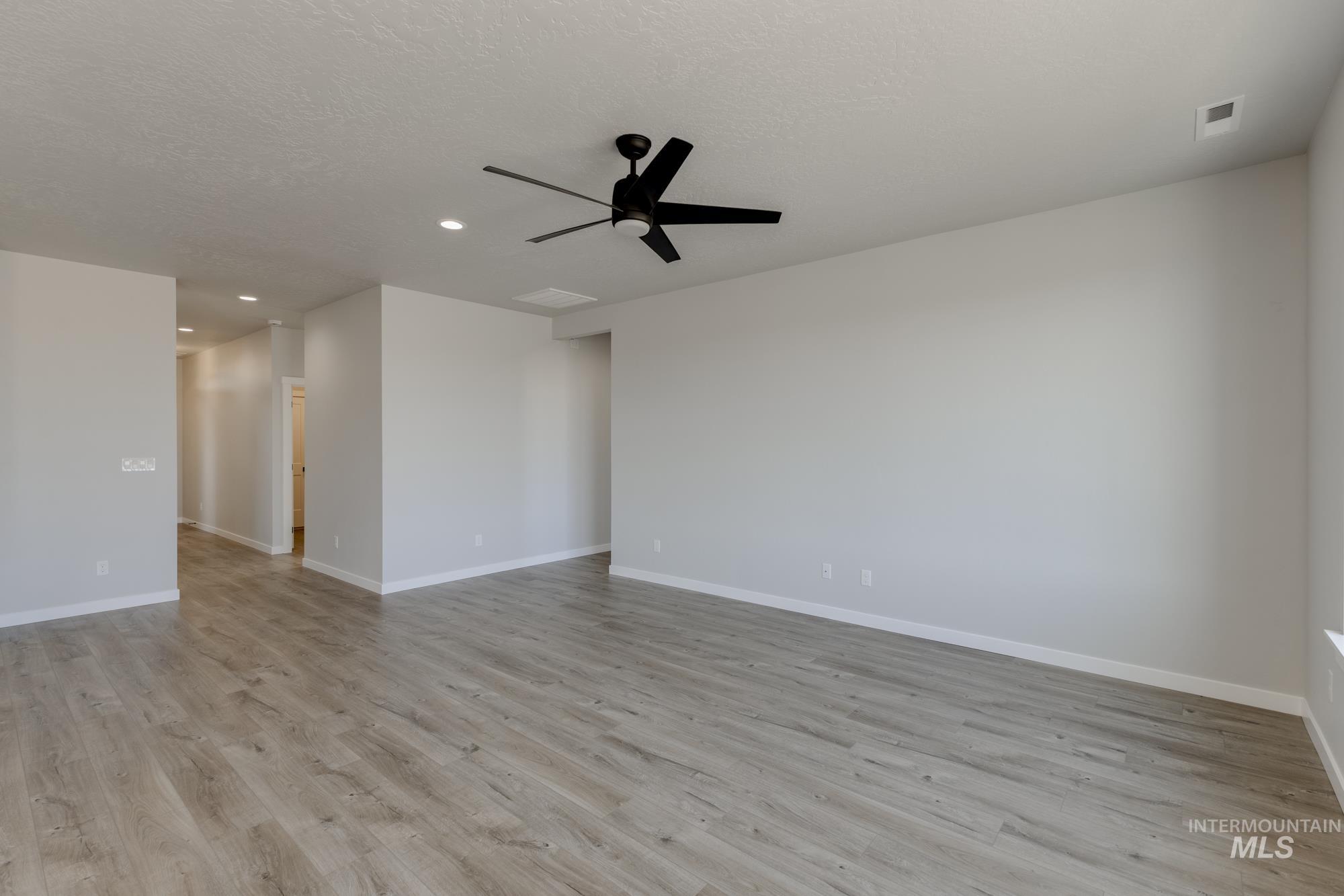 2103 S Border Way, Meridian, Idaho 83642, 3 Bedrooms, 2 Bathrooms, Residential For Sale, Price $505,990,MLS 98985582