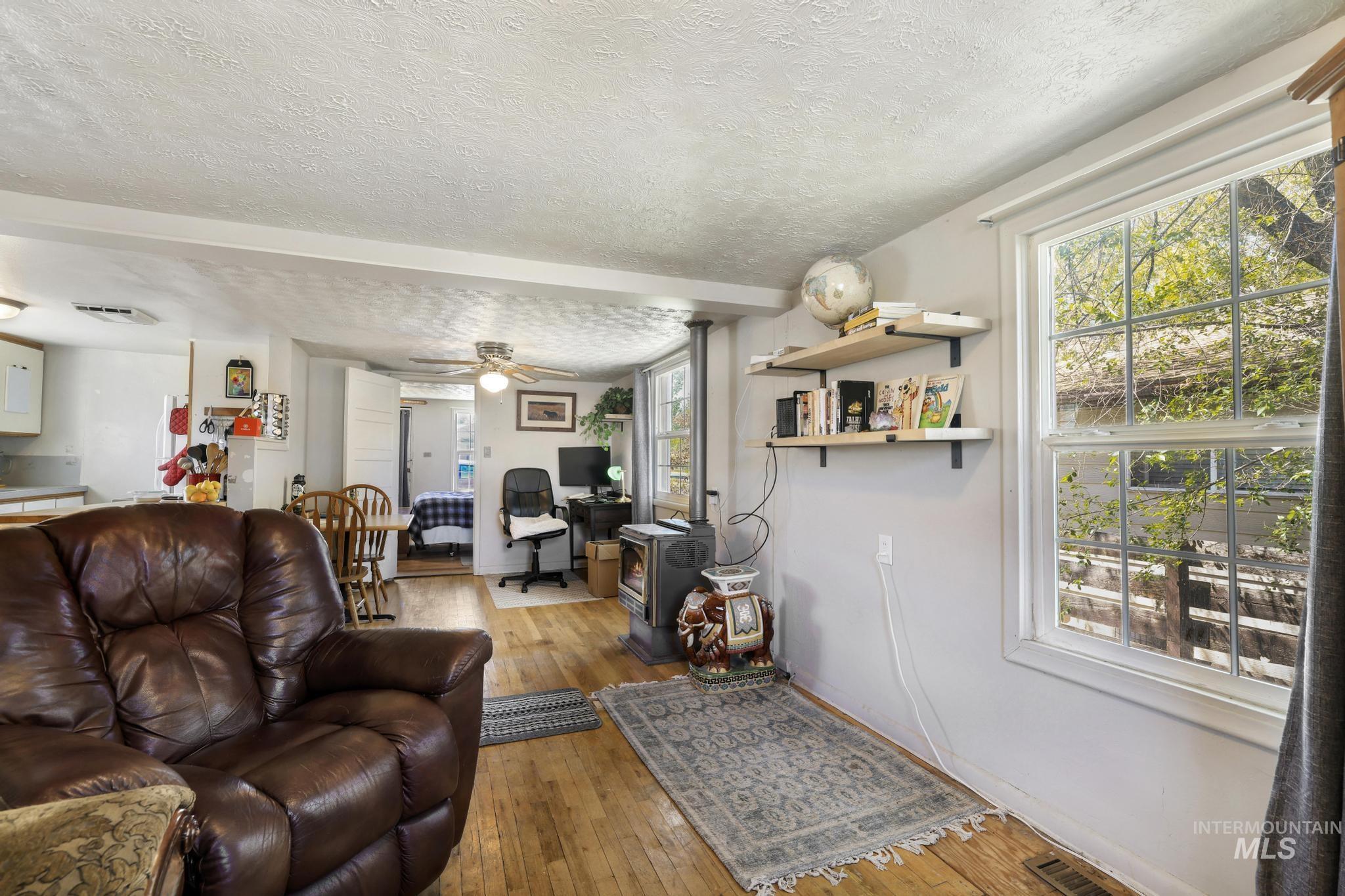 459 Borah Ave, Twin Falls, Idaho 83301, 1 Bedroom, 1 Bathroom, Residential For Sale, Price $199,900,MLS 98985584
