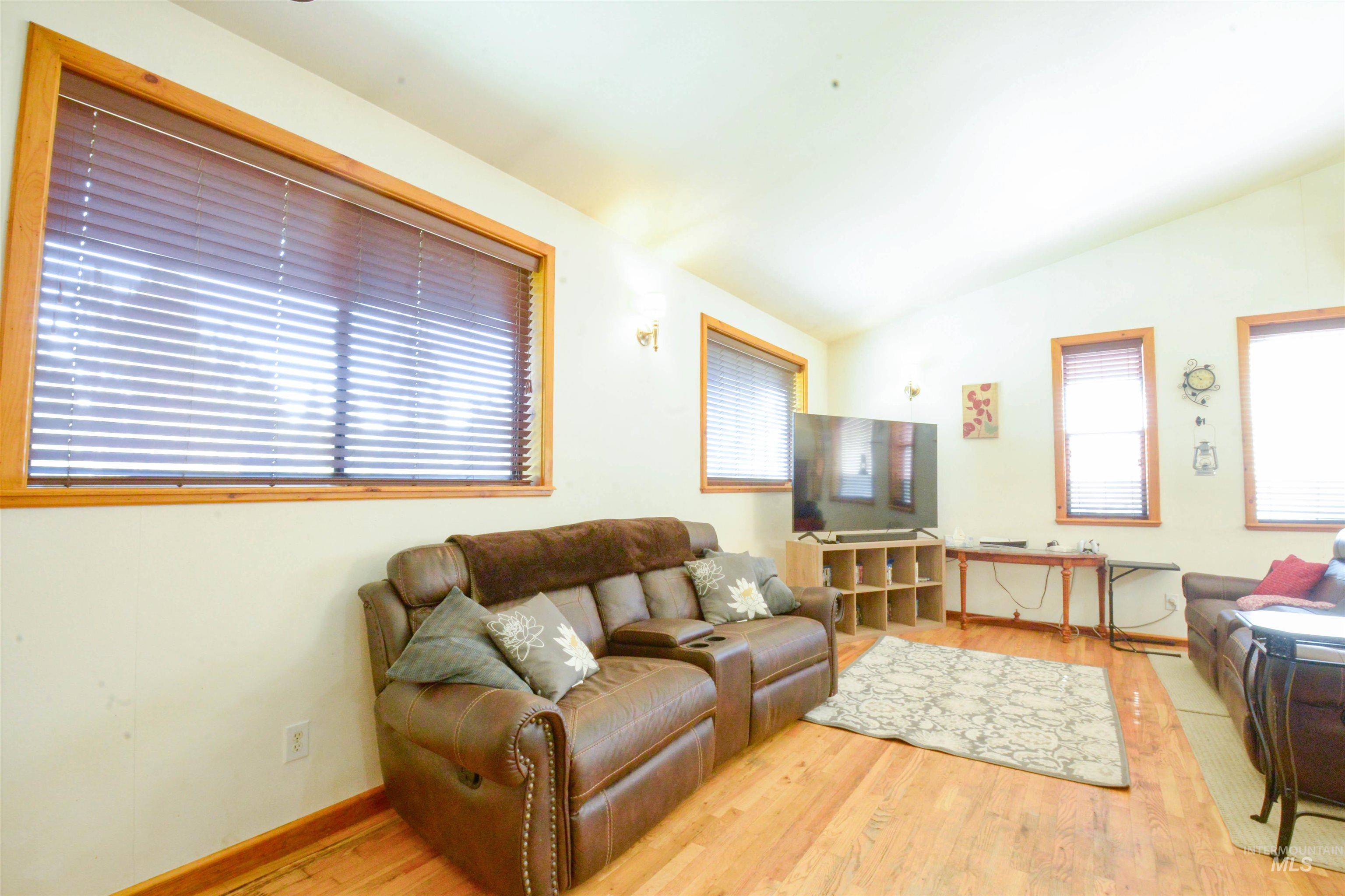 26 Pine Heights, Boise, Idaho 83716, 2 Bedrooms, 1 Bathroom, Residential For Sale, Price $465,000,MLS 98985585