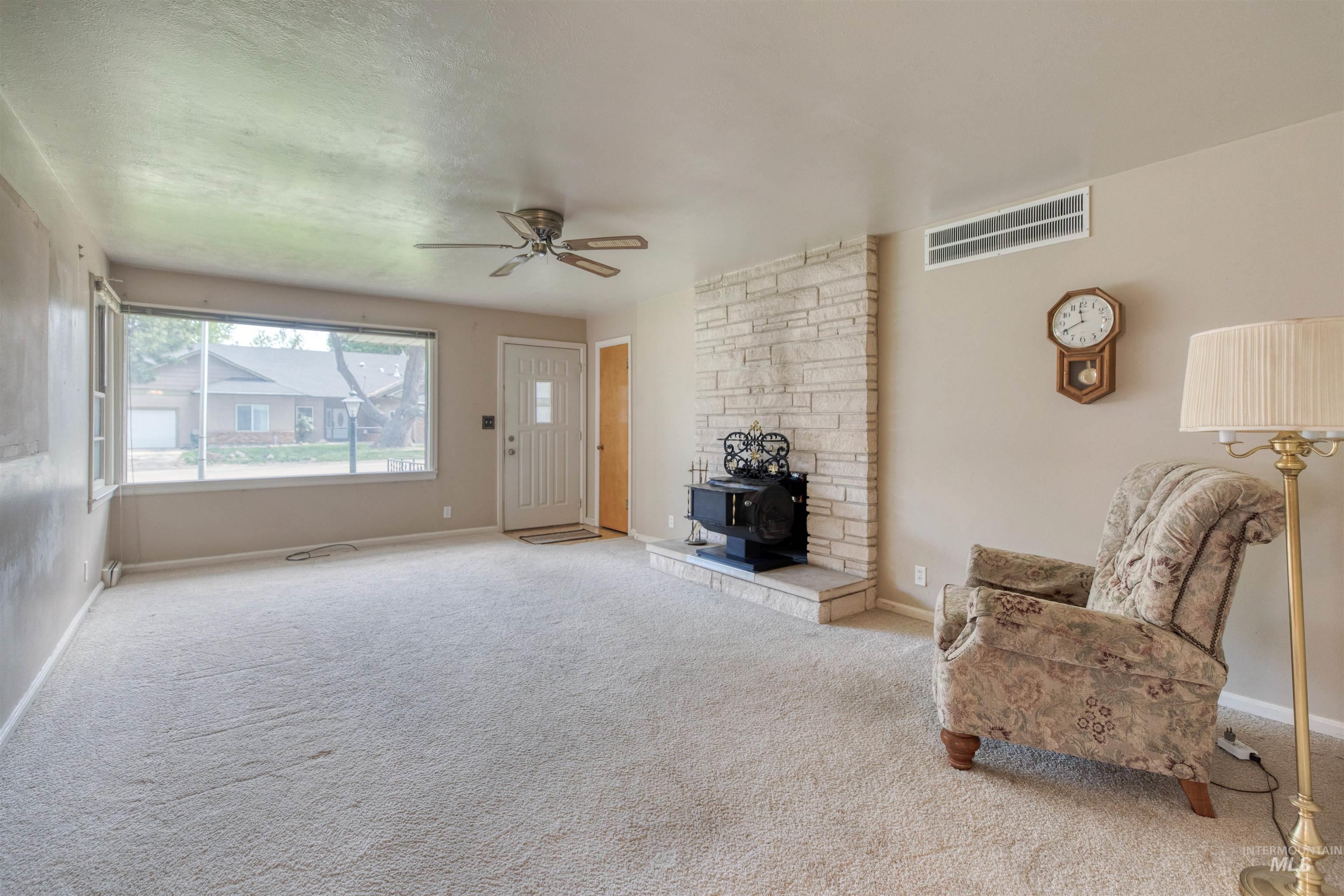 6517 W Fairfield Ave, Boise, Idaho 83709, 3 Bedrooms, 2 Bathrooms, Residential For Sale, Price $410,000,MLS 98985586