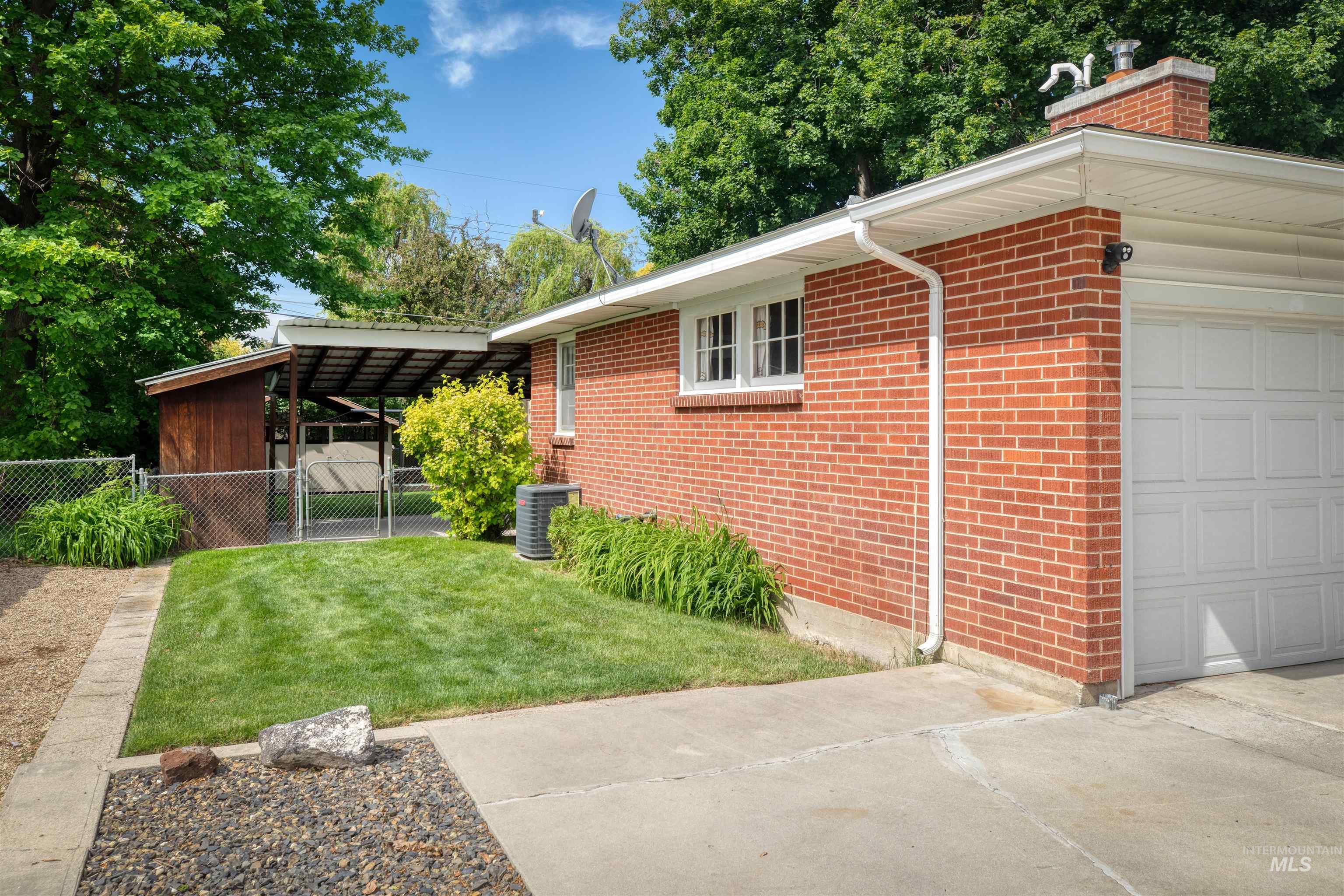 6517 W Fairfield Ave, Boise, Idaho 83709, 3 Bedrooms, 2 Bathrooms, Residential For Sale, Price $410,000,MLS 98985586