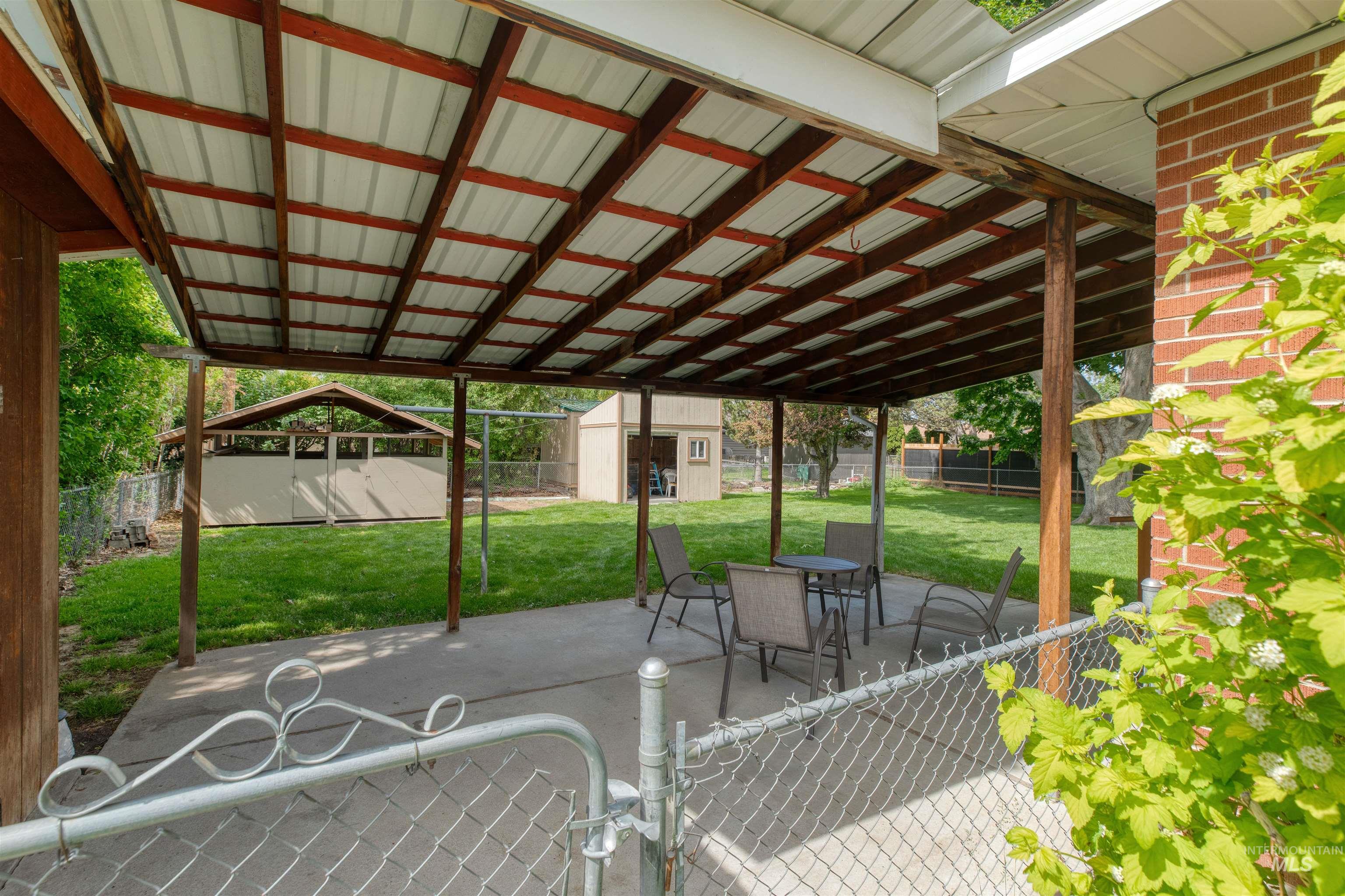 6517 W Fairfield Ave, Boise, Idaho 83709, 3 Bedrooms, 2 Bathrooms, Residential For Sale, Price $410,000,MLS 98985586