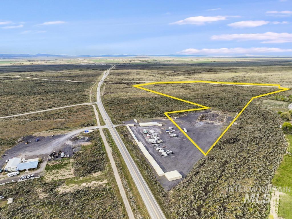 146 N Hwy 75, Shoshone, Idaho 83352, Business/Commercial For Sale, Price $375,000,MLS 98985588