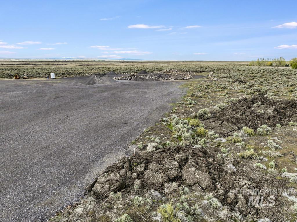 146 N Hwy 75, Shoshone, Idaho 83352, Business/Commercial For Sale, Price $375,000,MLS 98985588
