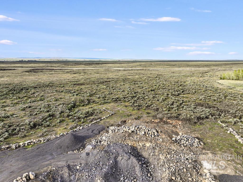 146 N Hwy 75, Shoshone, Idaho 83352, Business/Commercial For Sale, Price $375,000,MLS 98985588