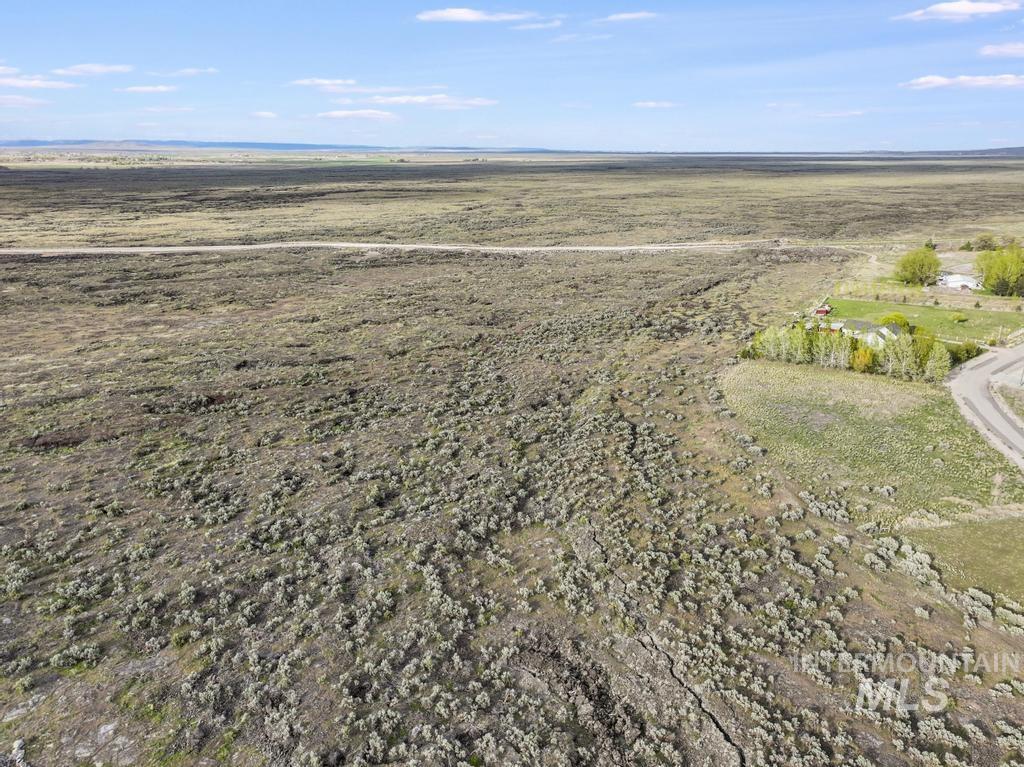 146 N Hwy 75, Shoshone, Idaho 83352, Business/Commercial For Sale, Price $375,000,MLS 98985588