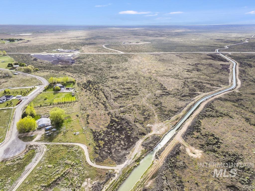 146 N Hwy 75, Shoshone, Idaho 83352, Business/Commercial For Sale, Price $375,000,MLS 98985588