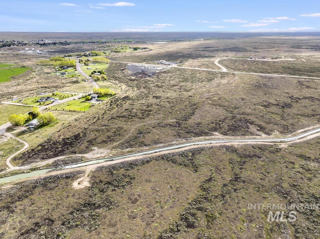 146 N Hwy 75, Shoshone, Idaho 83352, Business/Commercial For Sale, Price $375,000,MLS 98985588