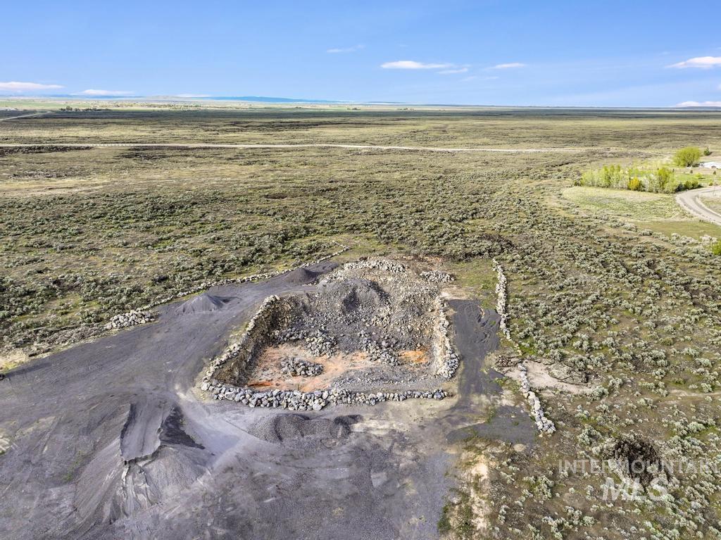 146 N Hwy 75, Shoshone, Idaho 83352, Business/Commercial For Sale, Price $375,000,MLS 98985588
