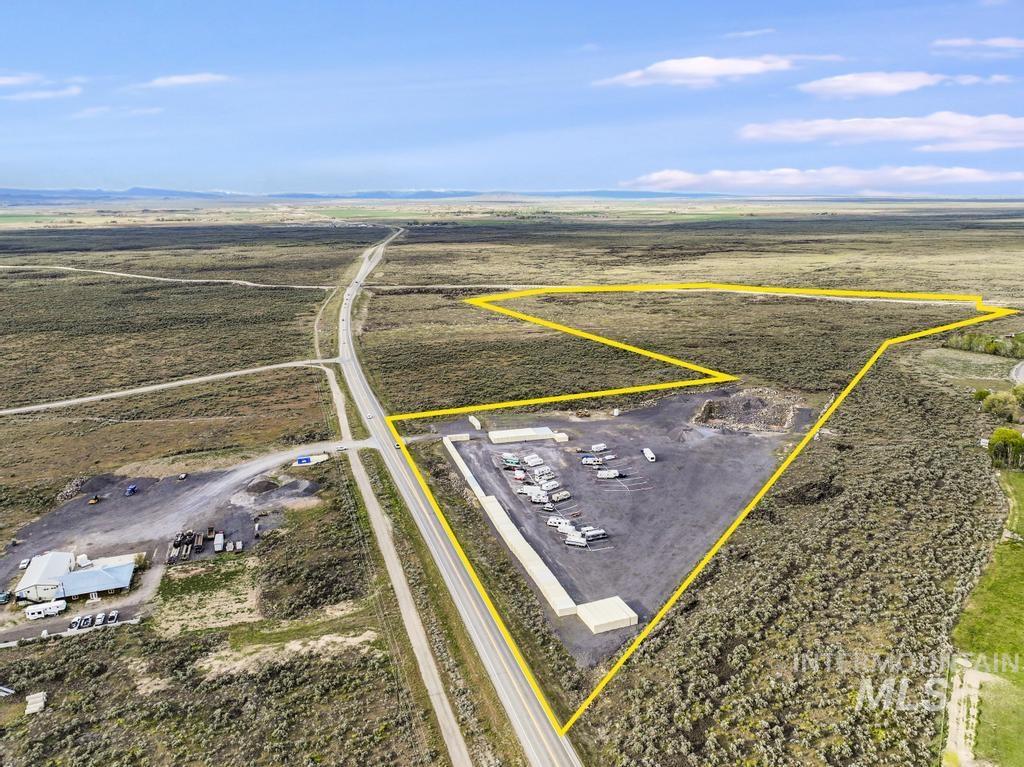 146 N Hwy 75, Shoshone, Idaho 83352, Business/Commercial For Sale, Price $375,000,MLS 98985588