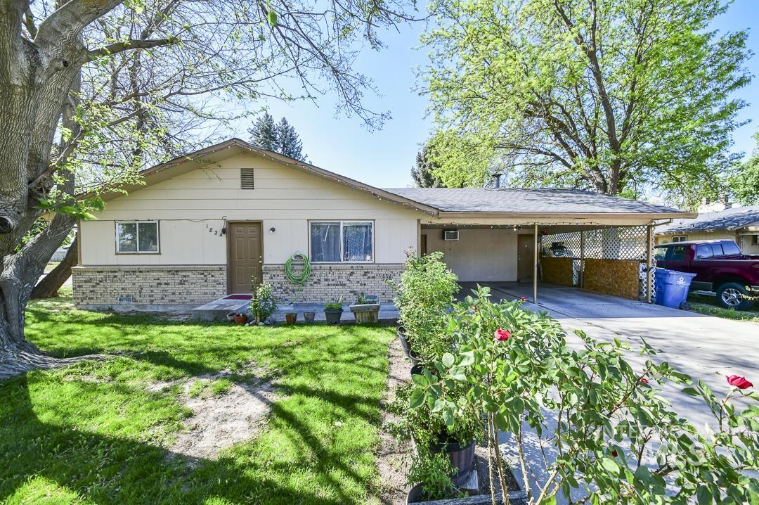1824 Poplar St., Caldwell, Idaho 83605, 3 Bedrooms, 1.5 Bathrooms, Residential Income For Sale, Price $549,900,MLS 98985590