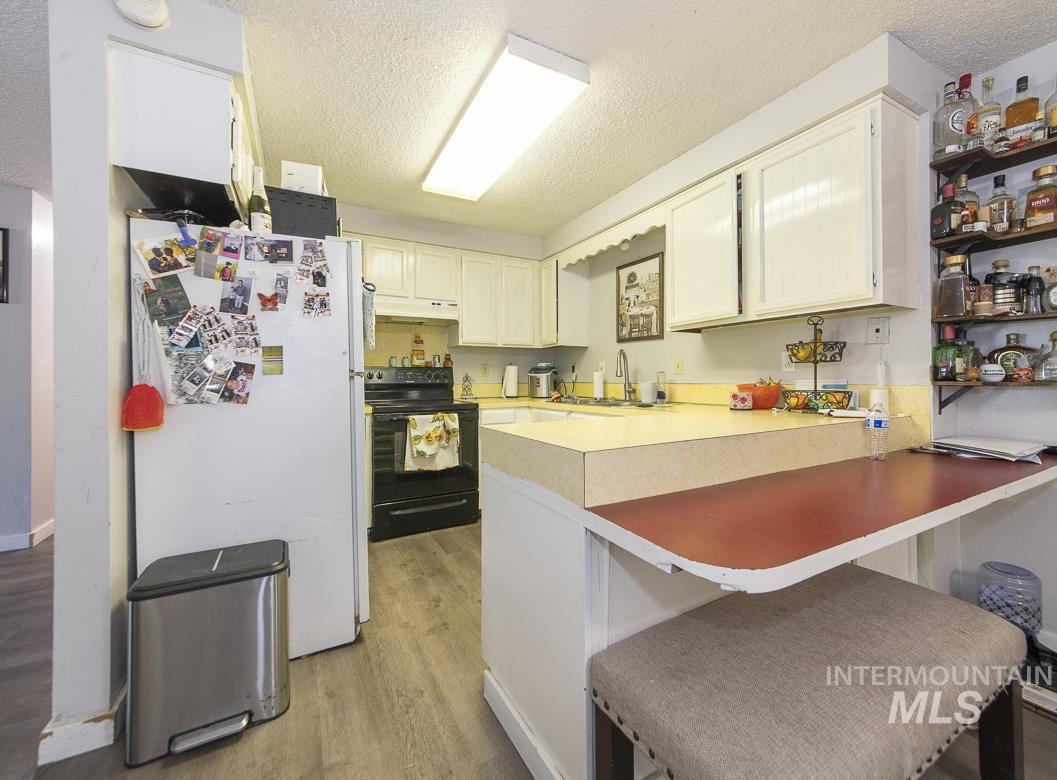 1824 Poplar St., Caldwell, Idaho 83605, 3 Bedrooms, 1.5 Bathrooms, Residential Income For Sale, Price $549,900,MLS 98985590
