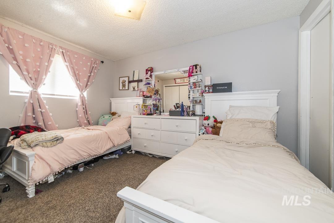 1824 Poplar St., Caldwell, Idaho 83605, 3 Bedrooms, 1.5 Bathrooms, Residential Income For Sale, Price $549,900,MLS 98985590