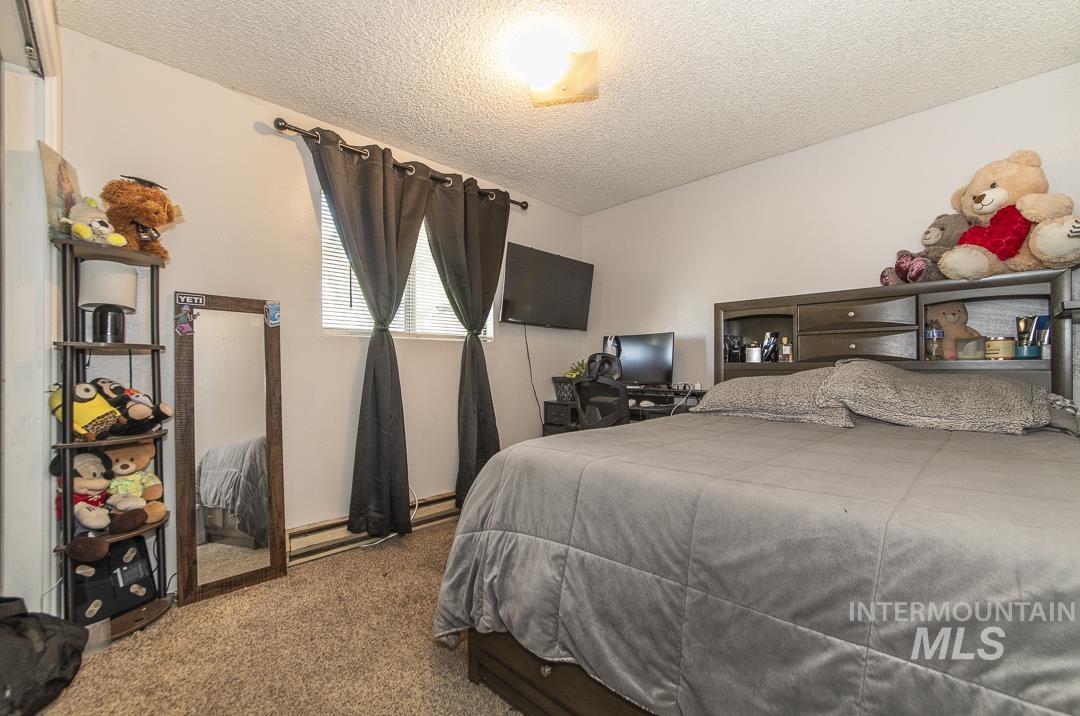 1824 Poplar St., Caldwell, Idaho 83605, 3 Bedrooms, 1.5 Bathrooms, Residential Income For Sale, Price $549,900,MLS 98985590