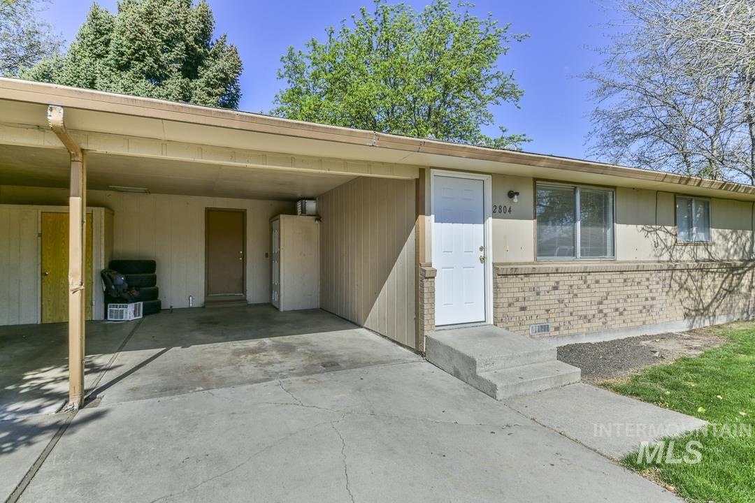 1824 Poplar St., Caldwell, Idaho 83605, 3 Bedrooms, 1.5 Bathrooms, Residential Income For Sale, Price $549,900,MLS 98985590