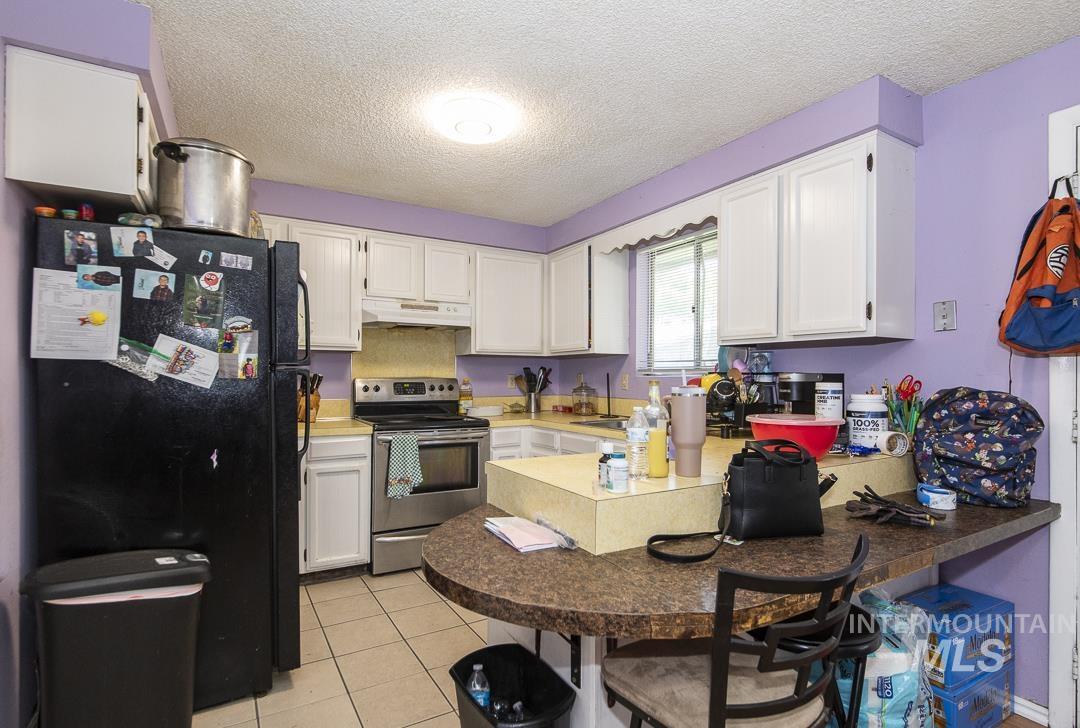 1824 Poplar St., Caldwell, Idaho 83605, 3 Bedrooms, 1.5 Bathrooms, Residential Income For Sale, Price $549,900,MLS 98985590