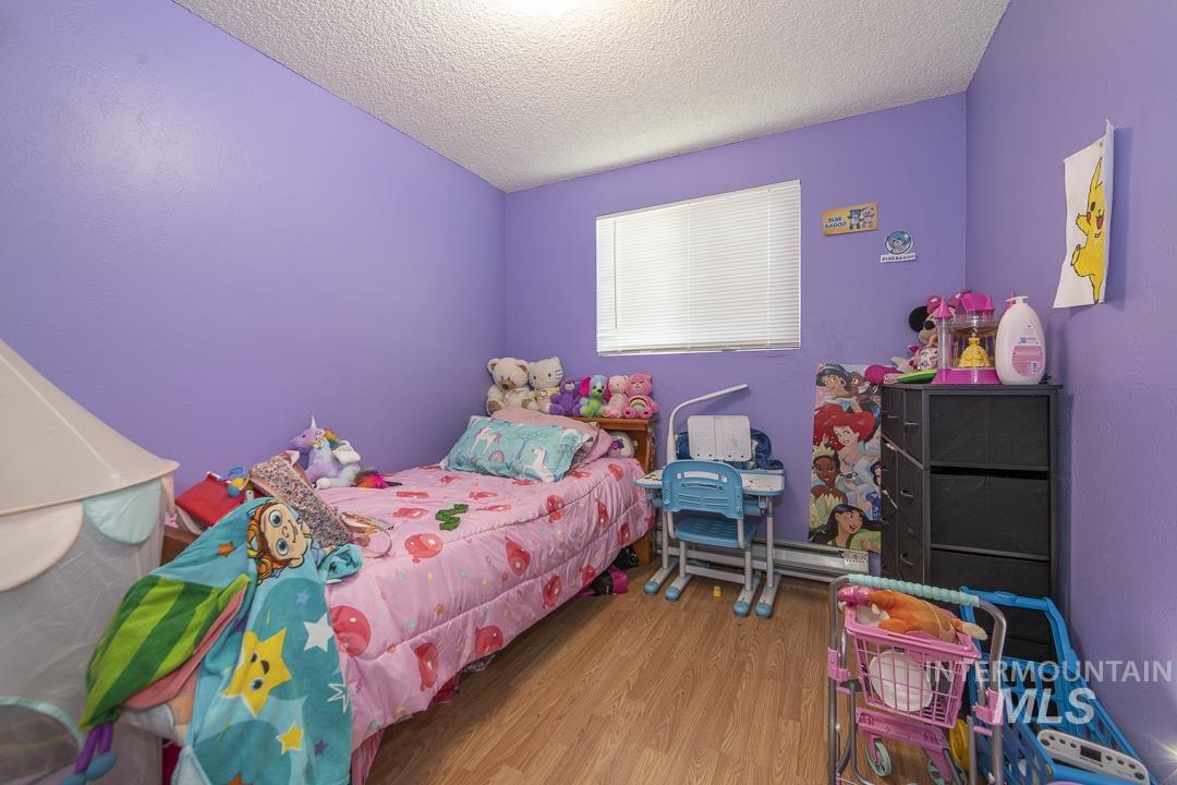 1824 Poplar St., Caldwell, Idaho 83605, 3 Bedrooms, 1.5 Bathrooms, Residential Income For Sale, Price $549,900,MLS 98985590