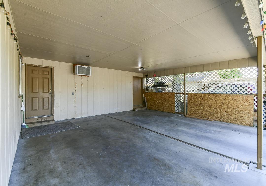 1824 Poplar St., Caldwell, Idaho 83605, 3 Bedrooms, 1.5 Bathrooms, Residential Income For Sale, Price $549,900,MLS 98985590