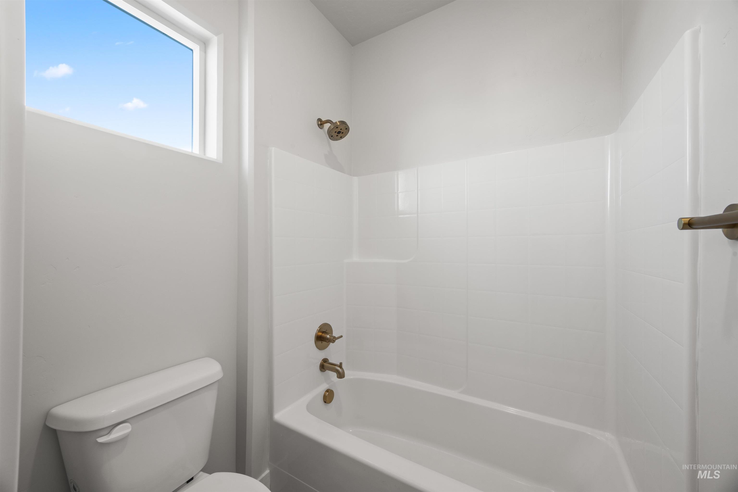 5295 S Mesa Trail Way, Meridian, Idaho 83642, 4 Bedrooms, 3.5 Bathrooms, Residential For Sale, Price $980,000,MLS 98985593