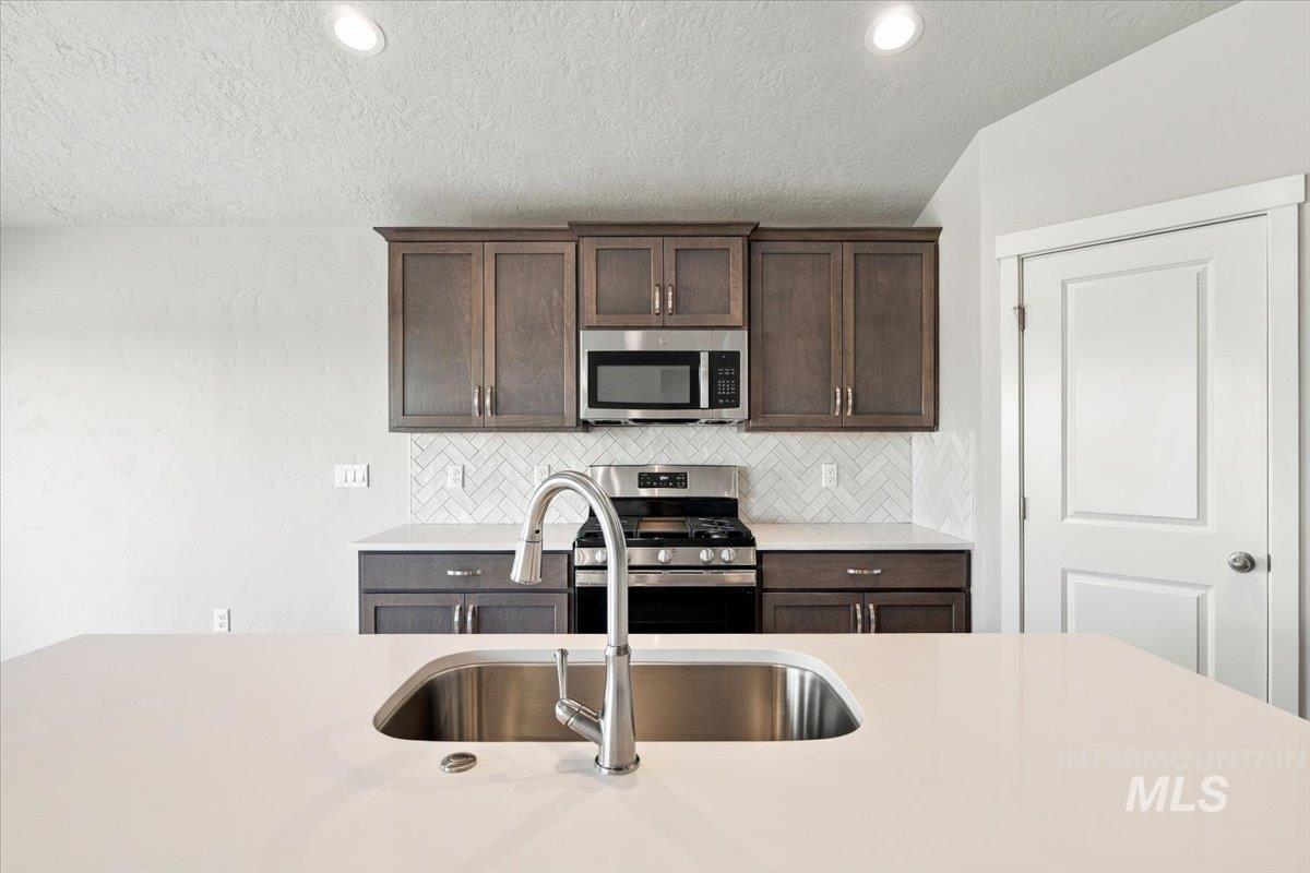 11302 W Tutor St, Nampa, Idaho 83651, 5 Bedrooms, 3 Bathrooms, Residential For Sale, Price $419,990,MLS 98985594