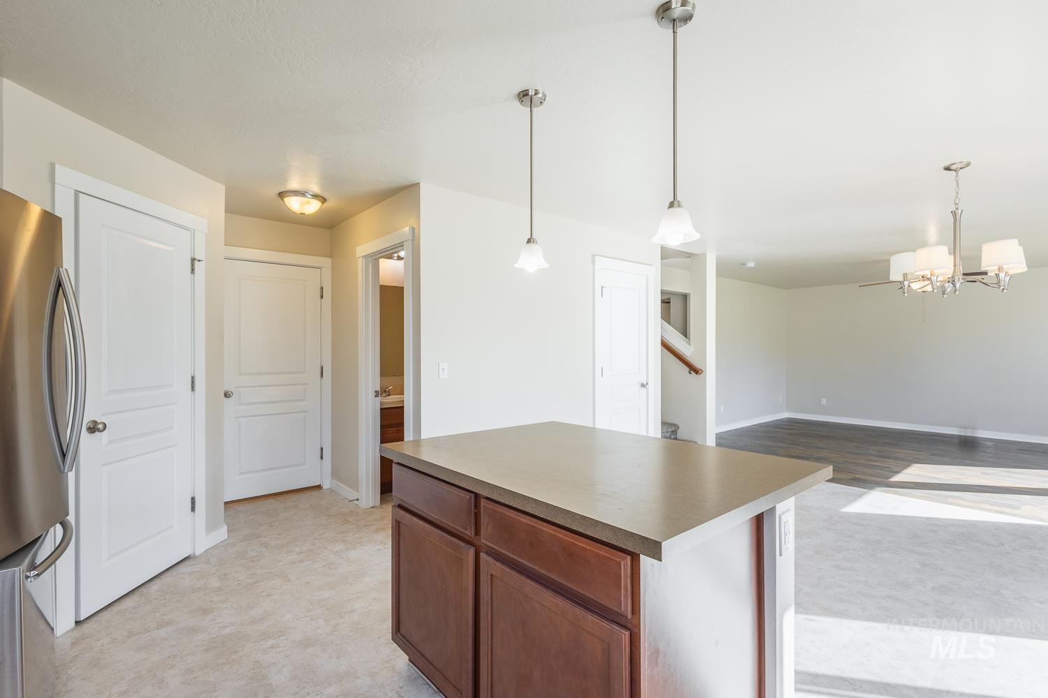 14253 Moreno Dr., Caldwell, Idaho 83607, 4 Bedrooms, 2.5 Bathrooms, Residential For Sale, Price $434,900,MLS 98985595