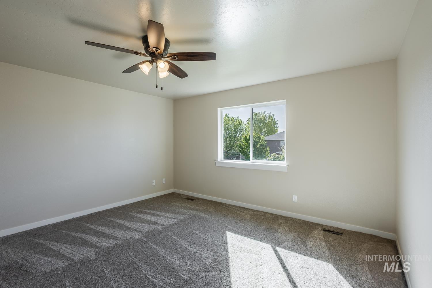 14253 Moreno Dr., Caldwell, Idaho 83607, 4 Bedrooms, 2.5 Bathrooms, Residential For Sale, Price $434,900,MLS 98985595