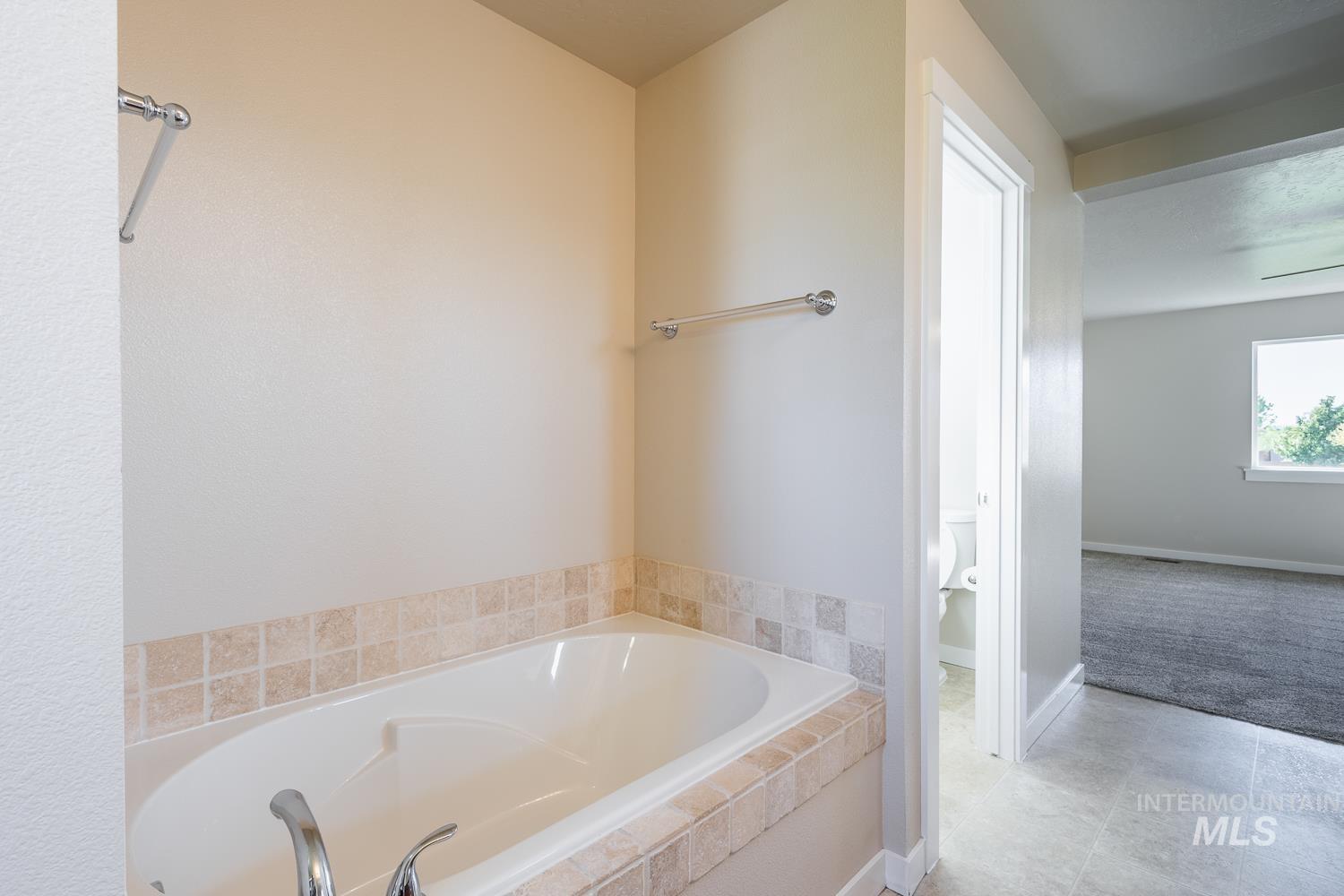 14253 Moreno Dr., Caldwell, Idaho 83607, 4 Bedrooms, 2.5 Bathrooms, Residential For Sale, Price $434,900,MLS 98985595