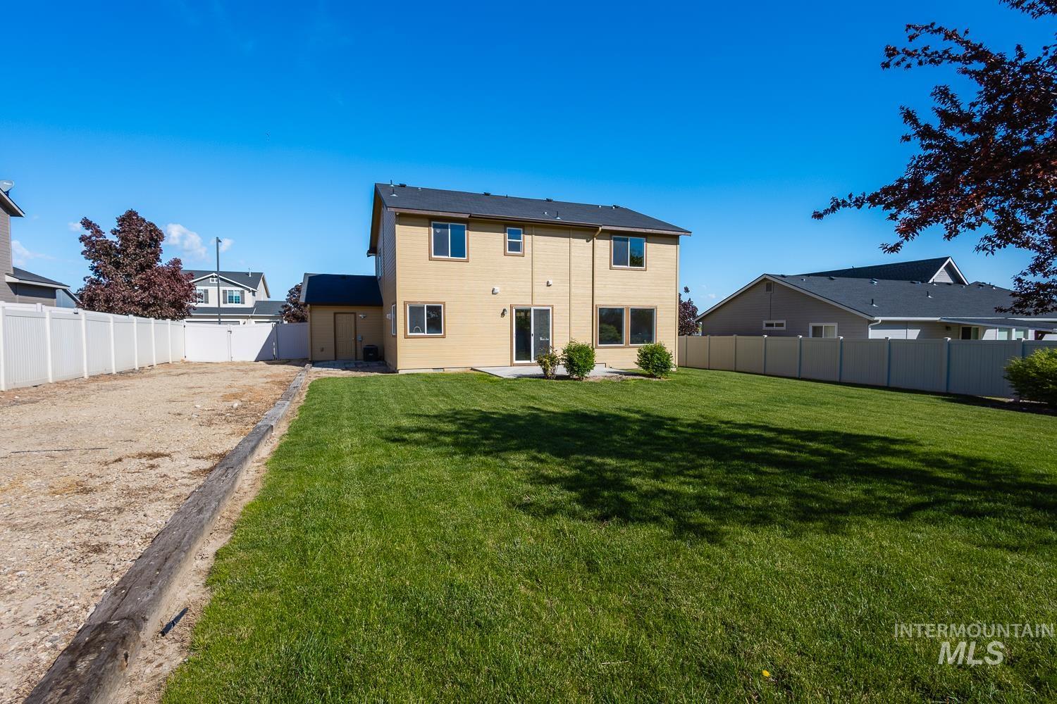 14253 Moreno Dr., Caldwell, Idaho 83607, 4 Bedrooms, 2.5 Bathrooms, Residential For Sale, Price $434,900,MLS 98985595