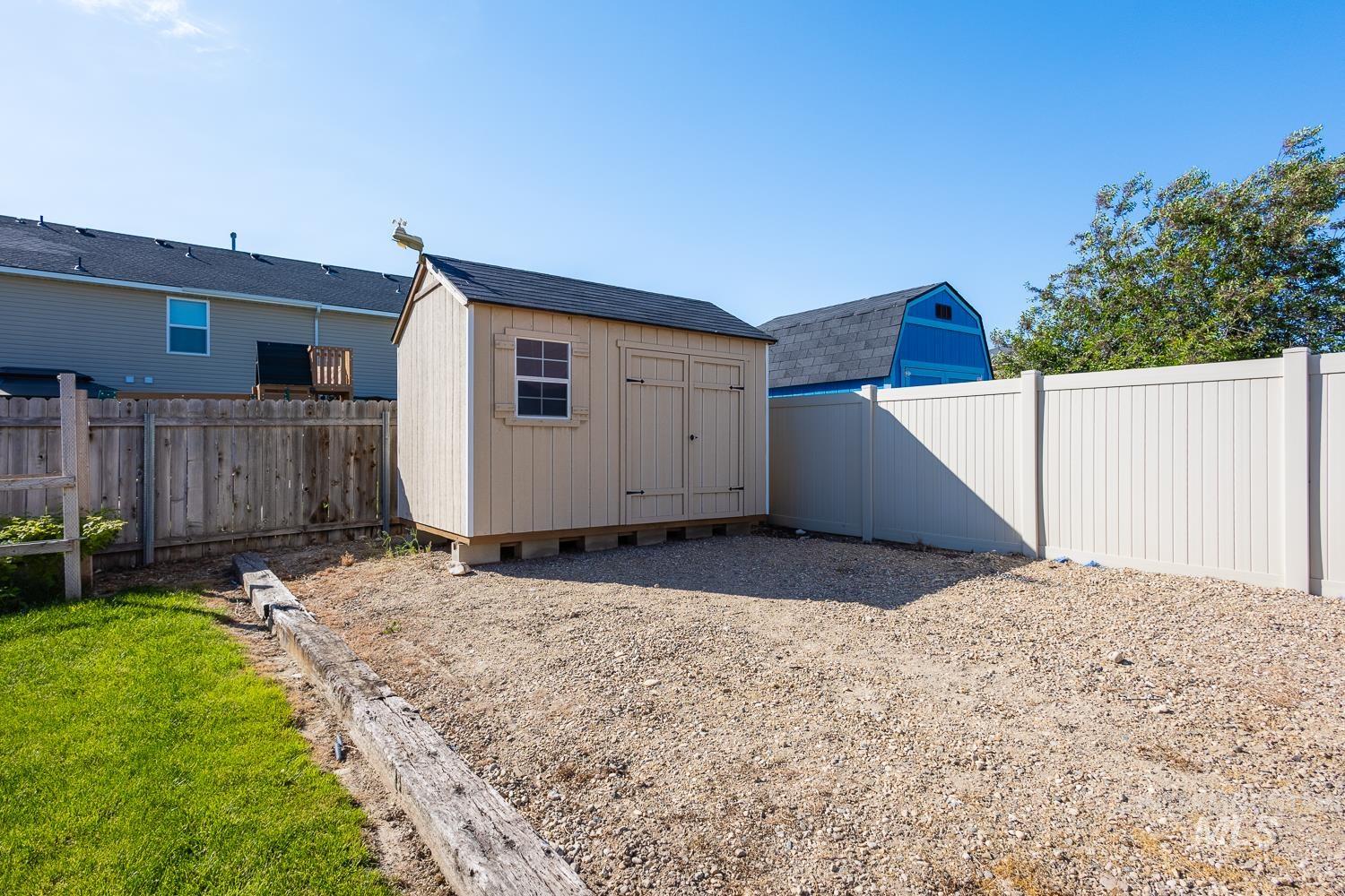 14253 Moreno Dr., Caldwell, Idaho 83607, 4 Bedrooms, 2.5 Bathrooms, Residential For Sale, Price $434,900,MLS 98985595