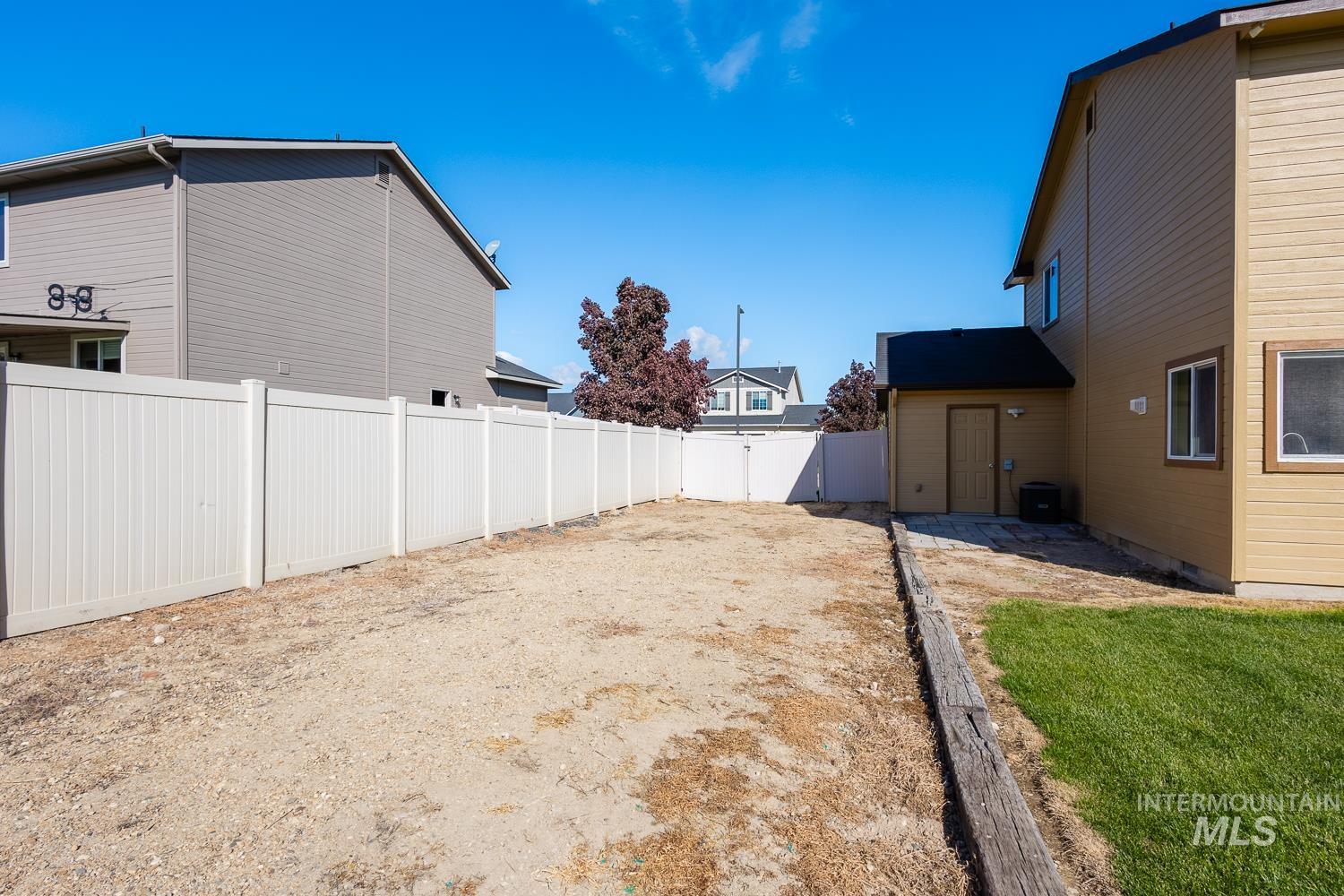 14253 Moreno Dr., Caldwell, Idaho 83607, 4 Bedrooms, 2.5 Bathrooms, Residential For Sale, Price $434,900,MLS 98985595