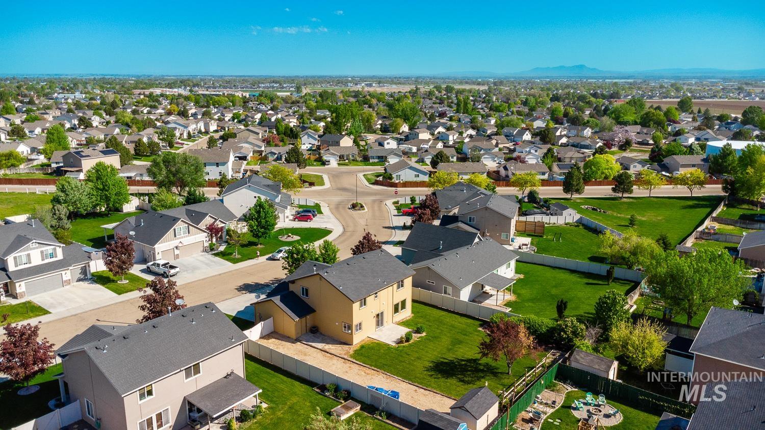14253 Moreno Dr., Caldwell, Idaho 83607, 4 Bedrooms, 2.5 Bathrooms, Residential For Sale, Price $434,900,MLS 98985595