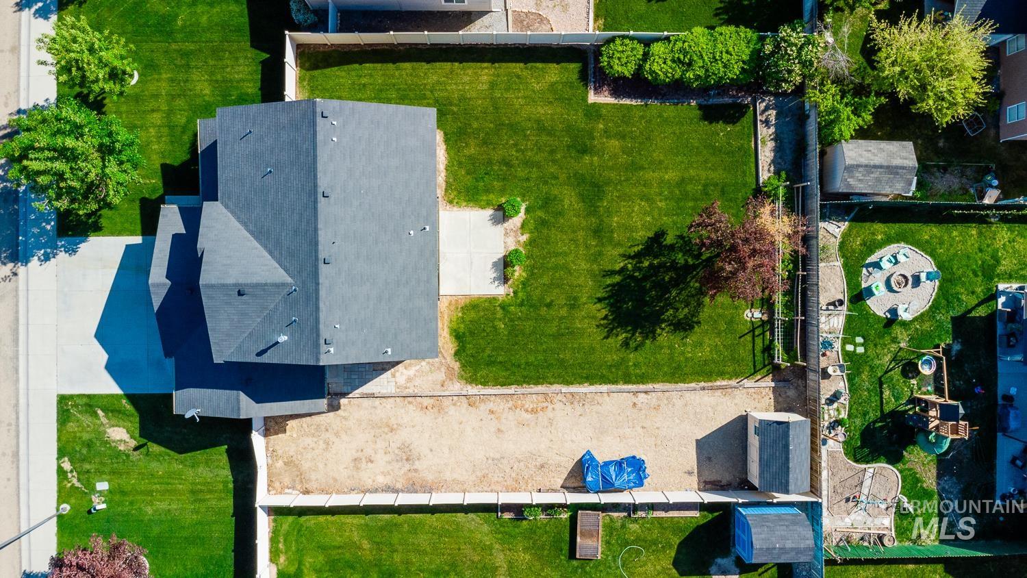 14253 Moreno Dr., Caldwell, Idaho 83607, 4 Bedrooms, 2.5 Bathrooms, Residential For Sale, Price $434,900,MLS 98985595