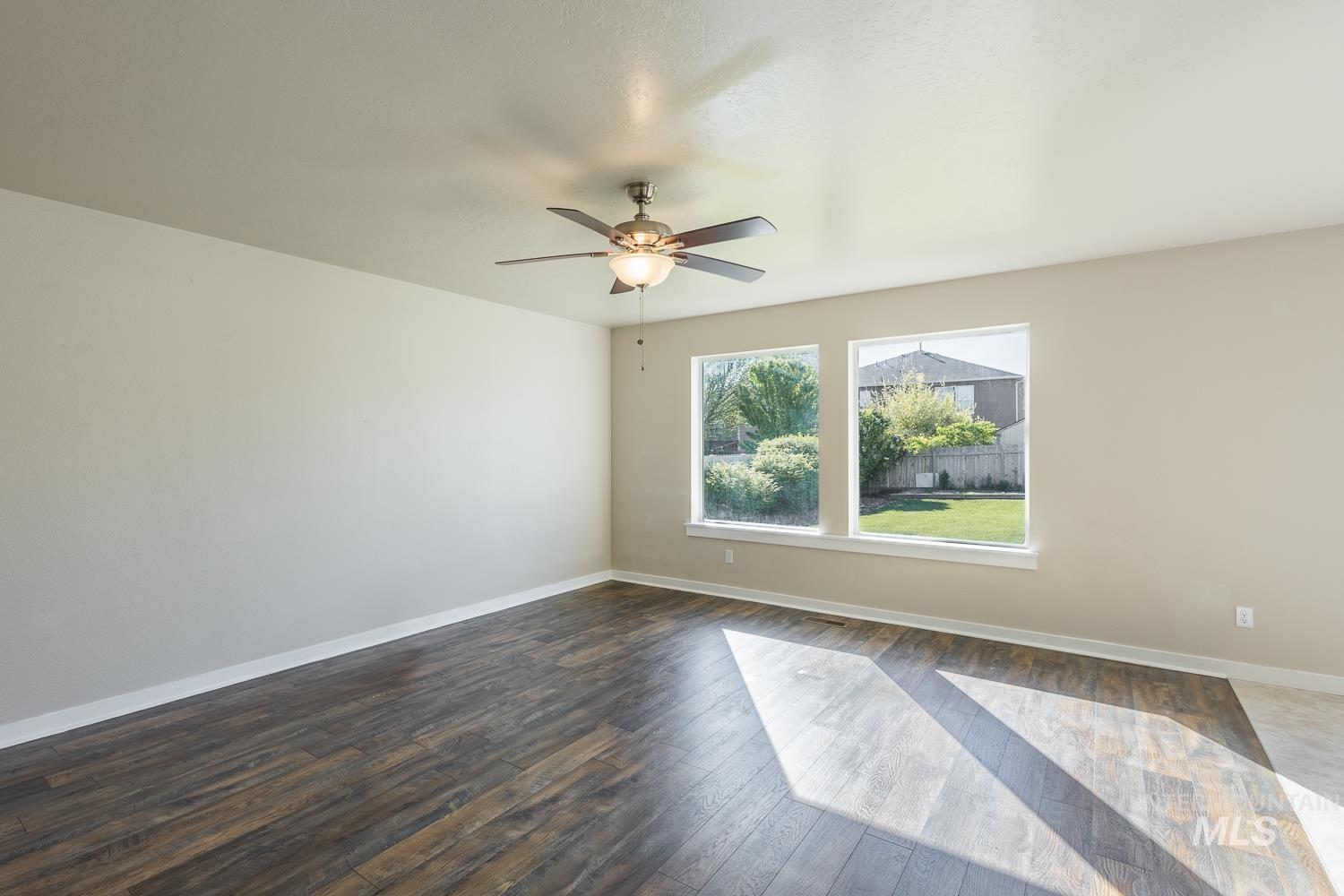 14253 Moreno Dr., Caldwell, Idaho 83607, 4 Bedrooms, 2.5 Bathrooms, Residential For Sale, Price $434,900,MLS 98985595